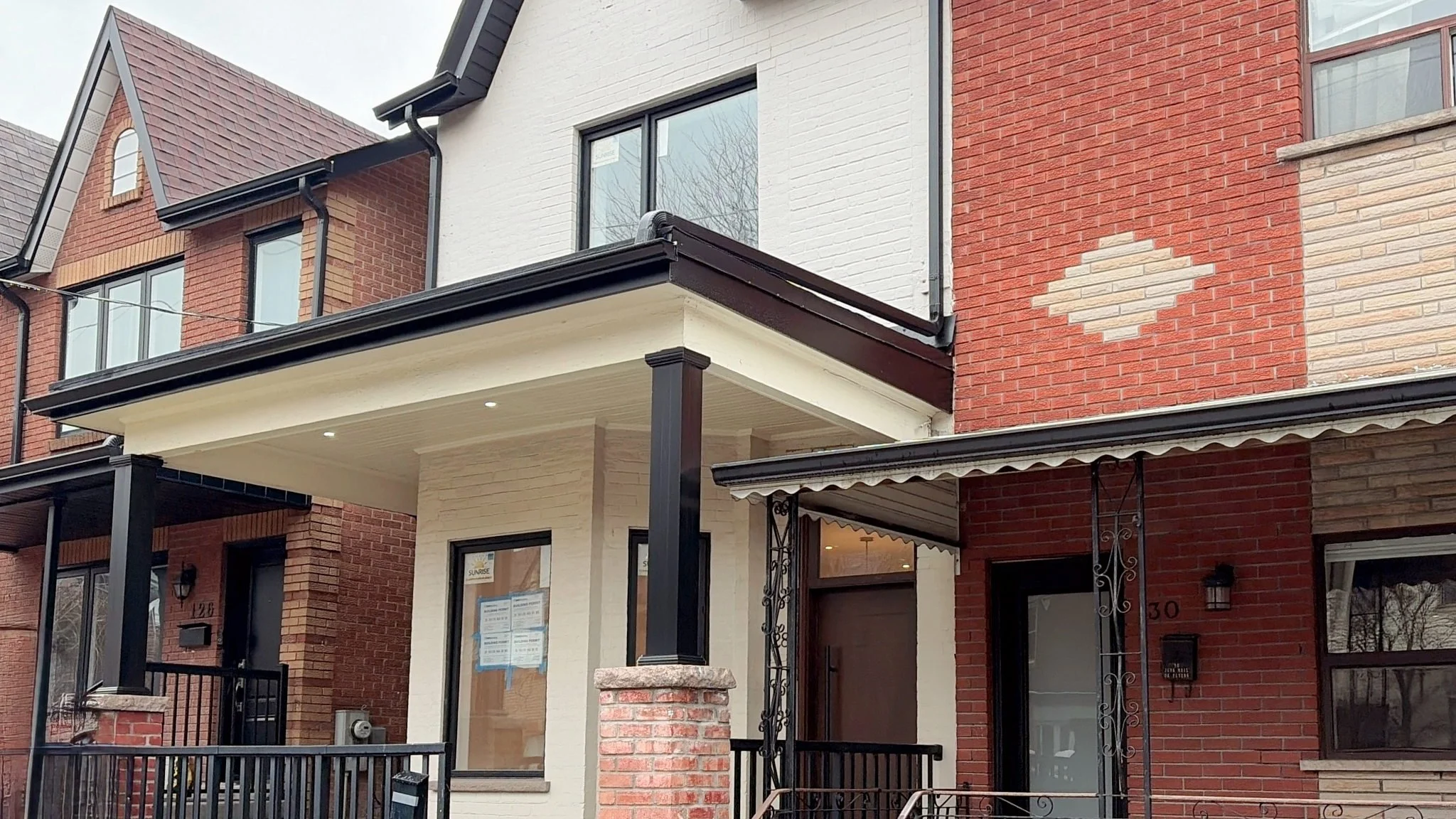 128 Toronto