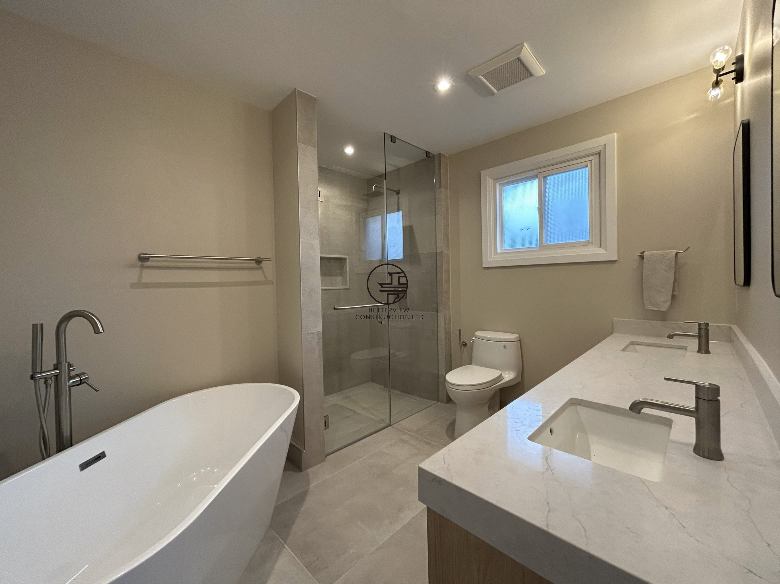 modern-bathroom-renovation-vaughan-freestanding-tub.png.png