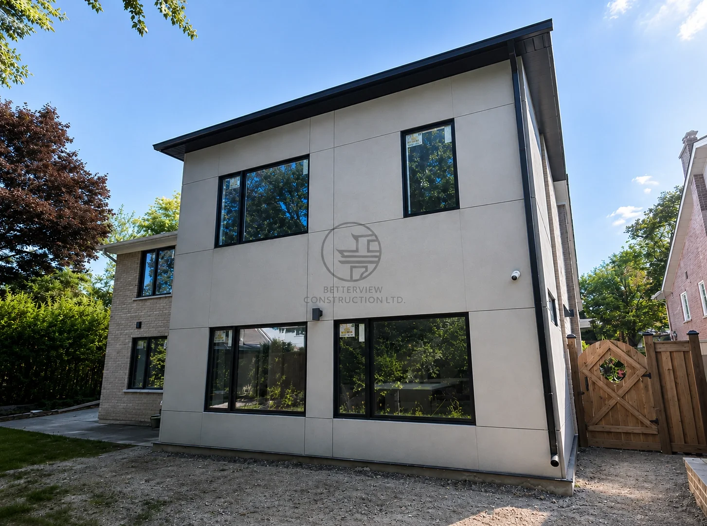 modern_house_no_watermark.webp