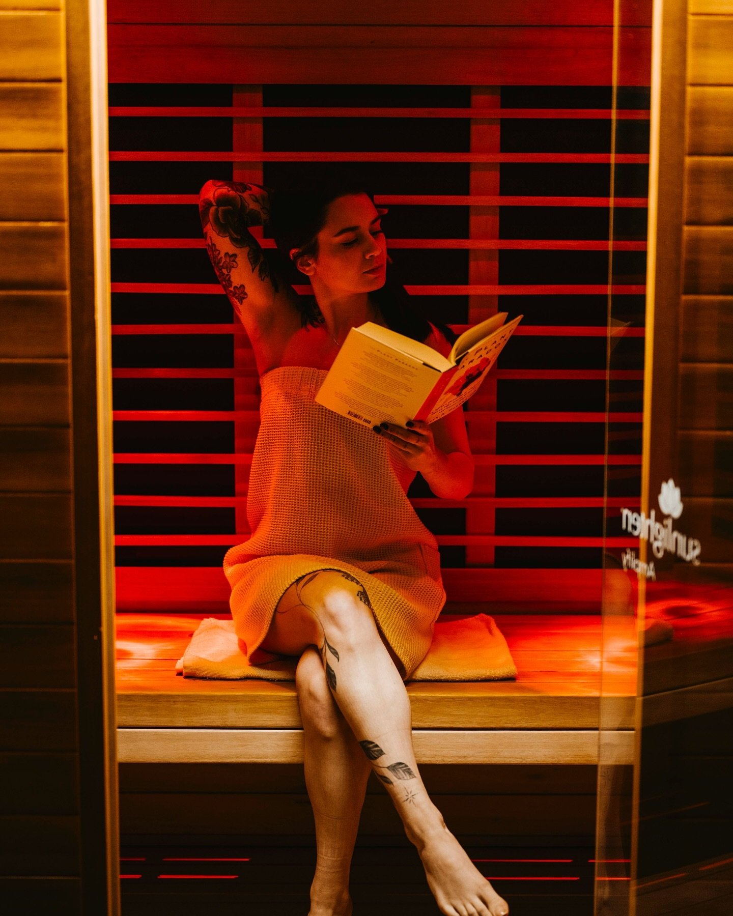 unlimited monthly sauna membership 🔥

enjoy unlimited use of our infrared sauna &amp; brand new shower for only $79/month ($700 value)

PS our monthly massage membership includes one free sauna session a month 💧($35 value)