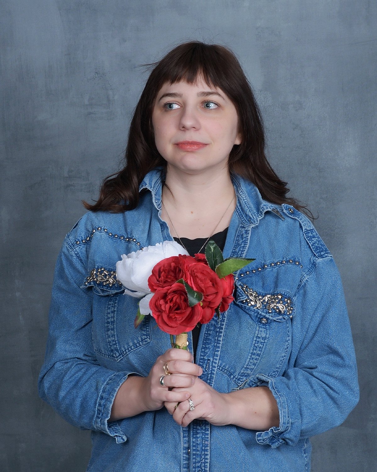  Courtney Berndt  
Community Manager