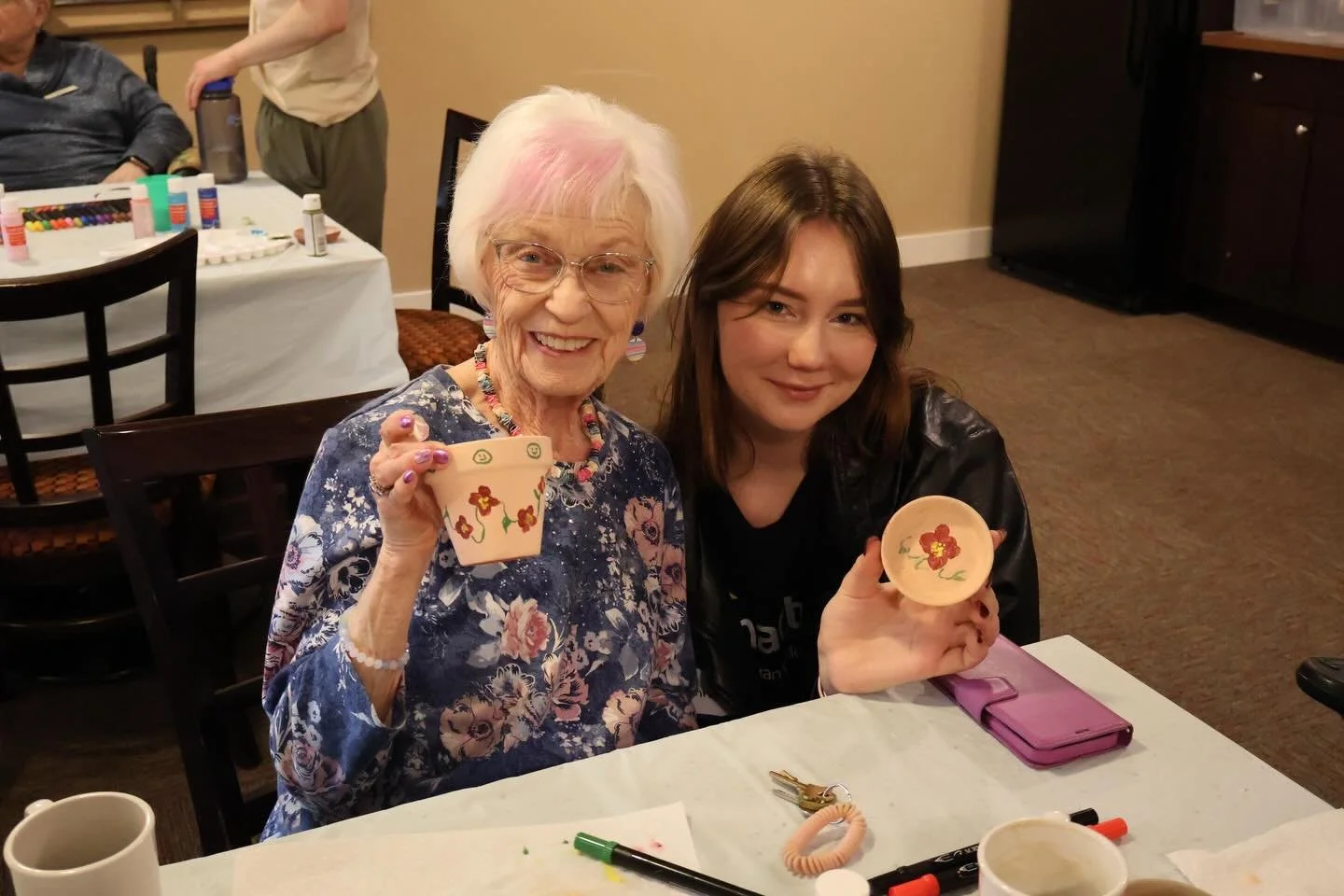 This past week Enactus OC was in the community supporting senior homes.

Focused on promoting social well-being and bridging the gap between the younger and older generations, Enactus OC students led an activity that engaged seniors to express their 