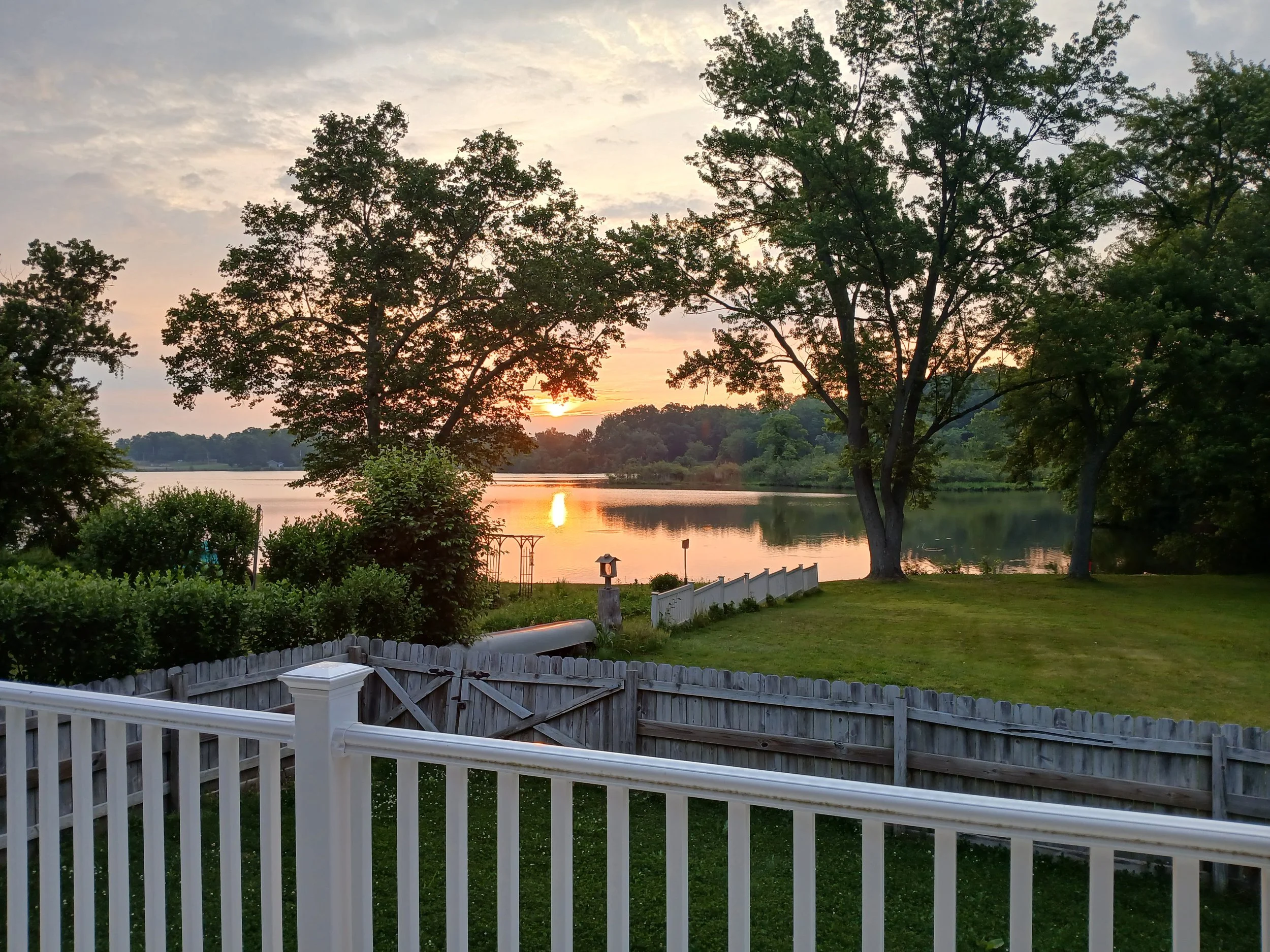 Dogs_Welcome_Pet_Friendly_Rentals_Bring_Fido