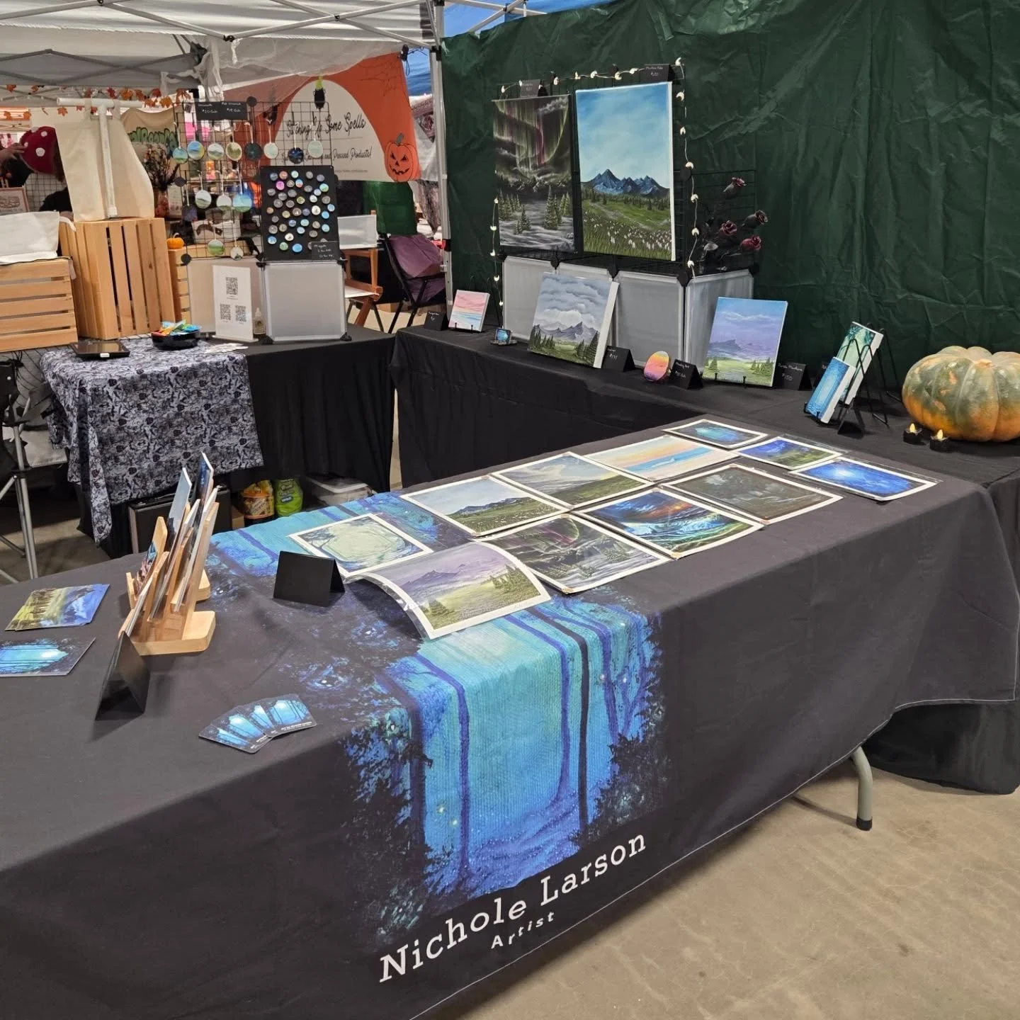 It's almost time for the @rcfridaynightmarket Spooktacular! I'm here all night :D