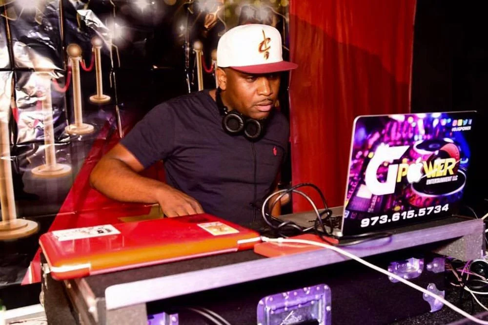 MONDAY: LATIN NIGHT W/ GEEPOWR