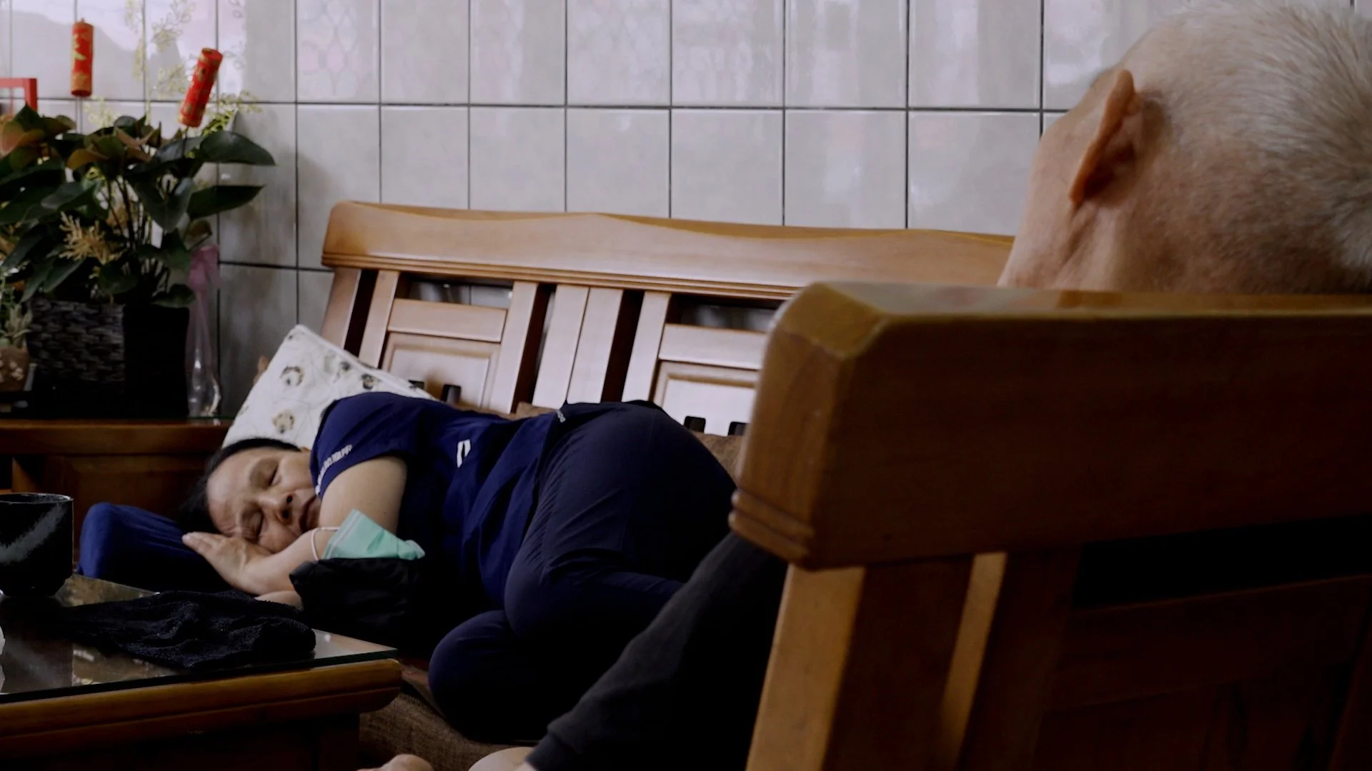 TheWhisperOfMidwives_Still_05.jpg
