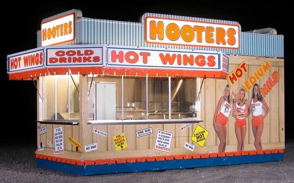 hooters.jpg