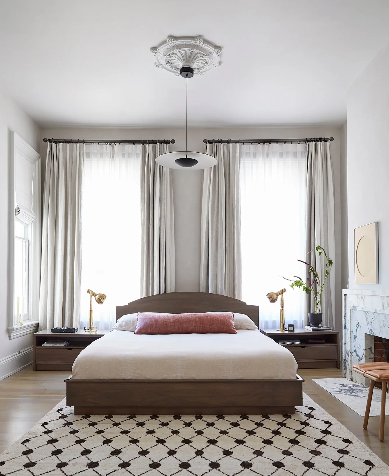 DM1219_ErinHiemstra__MASTERBEDROOM_V1-4721_HERO_R.jpg