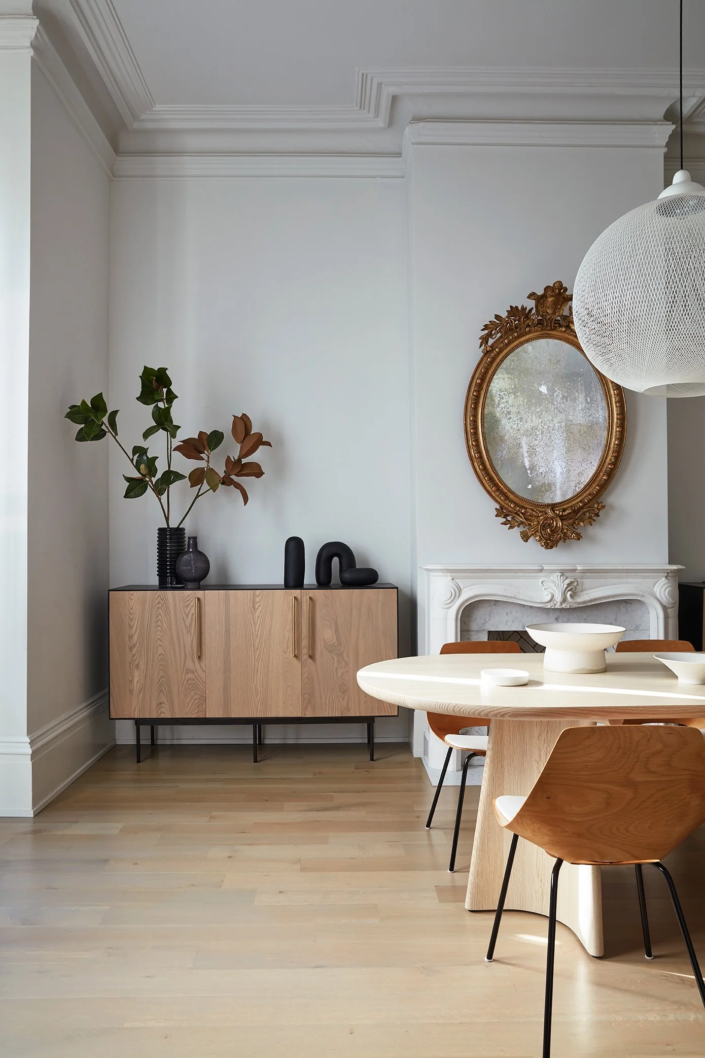 DM1219_ErinHiemstra__DININGROOM_V4-4975_R.jpg