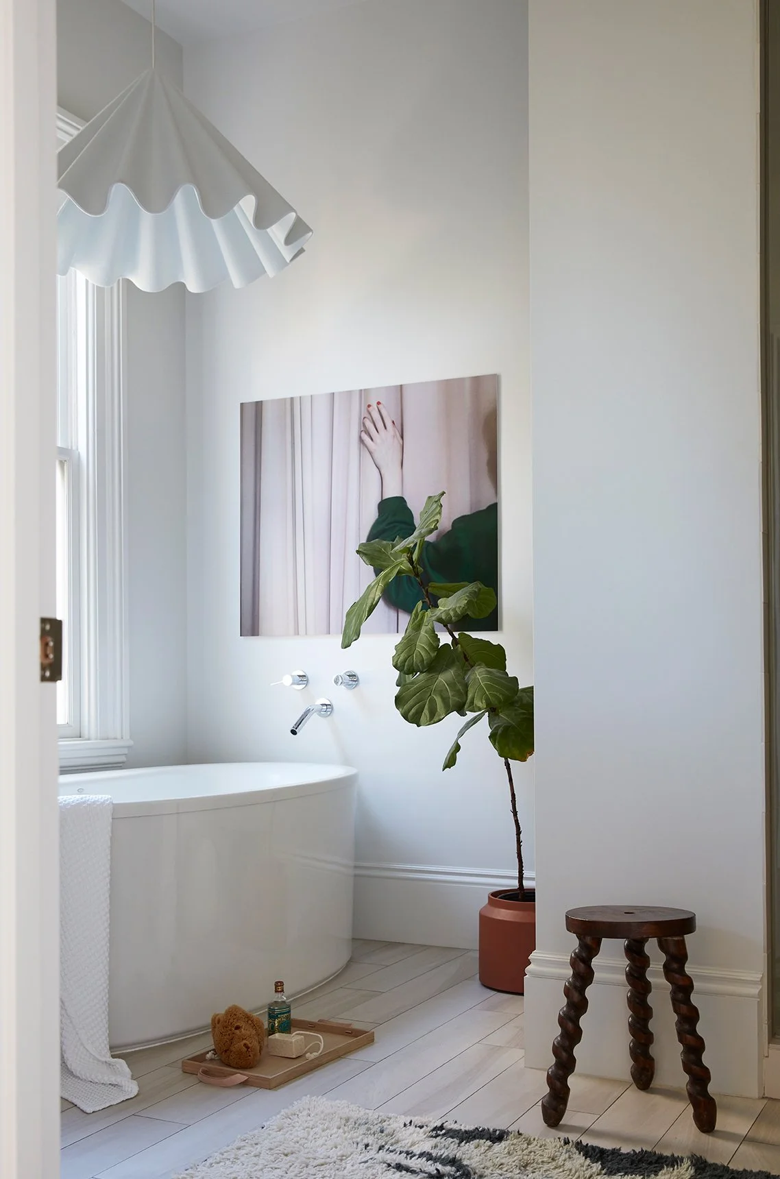 DM1219_ErinHiemstra__MASTERBATHROOM-4689_HERO_R.jpg