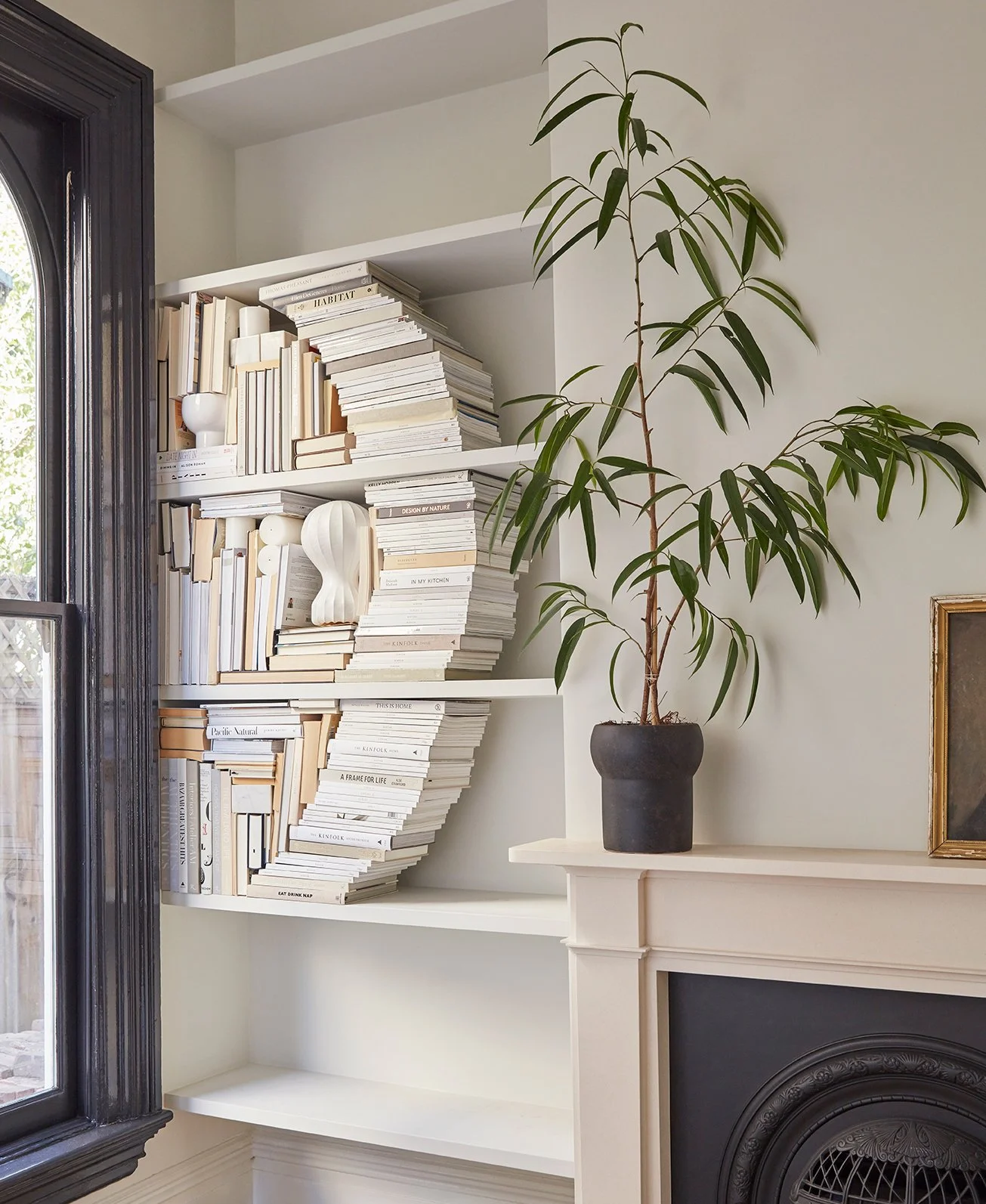 featured_DM1219_ErinHiemstra__LIVINGROOM_DETAIL-4644_HERO_R.jpg