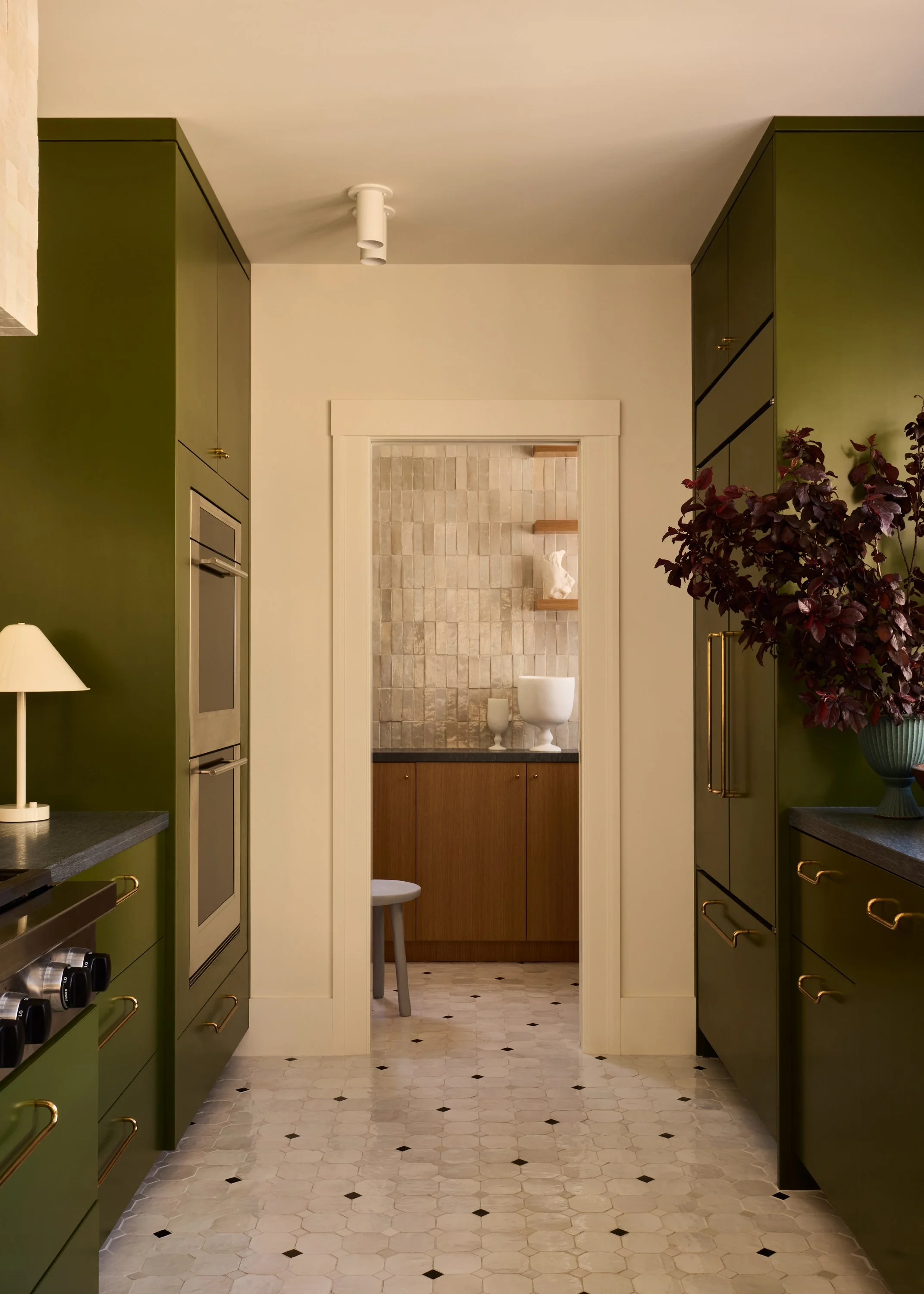 Plaza-Drive_Kitchen_012.jpg