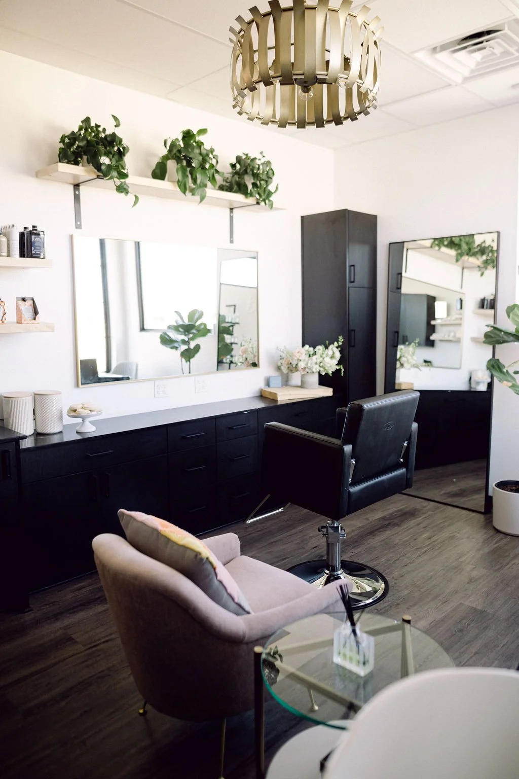 Bailey Valente — The Cru Salon