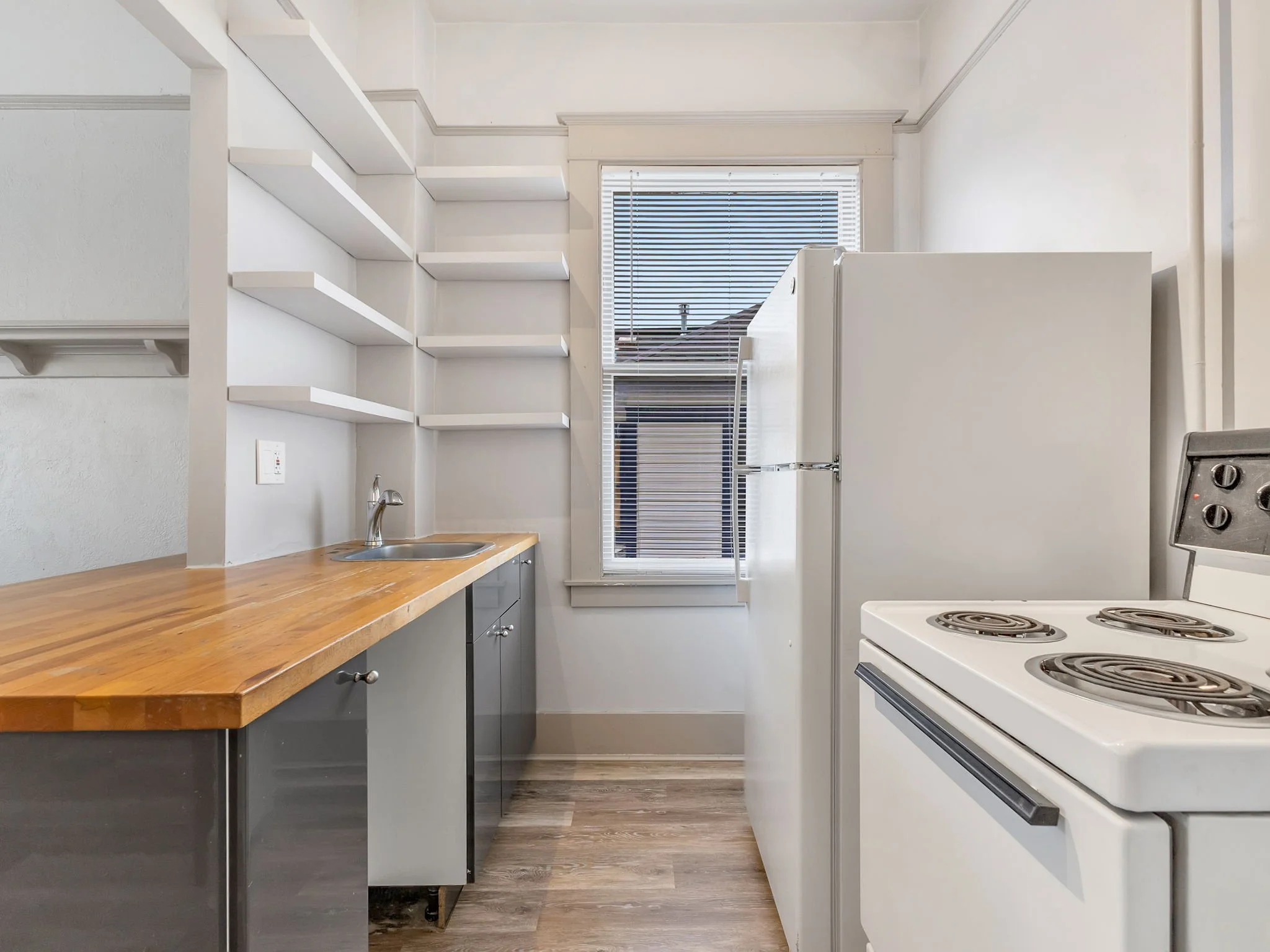 8-web-or-mls-1320 Franklin Ave-19.jpg