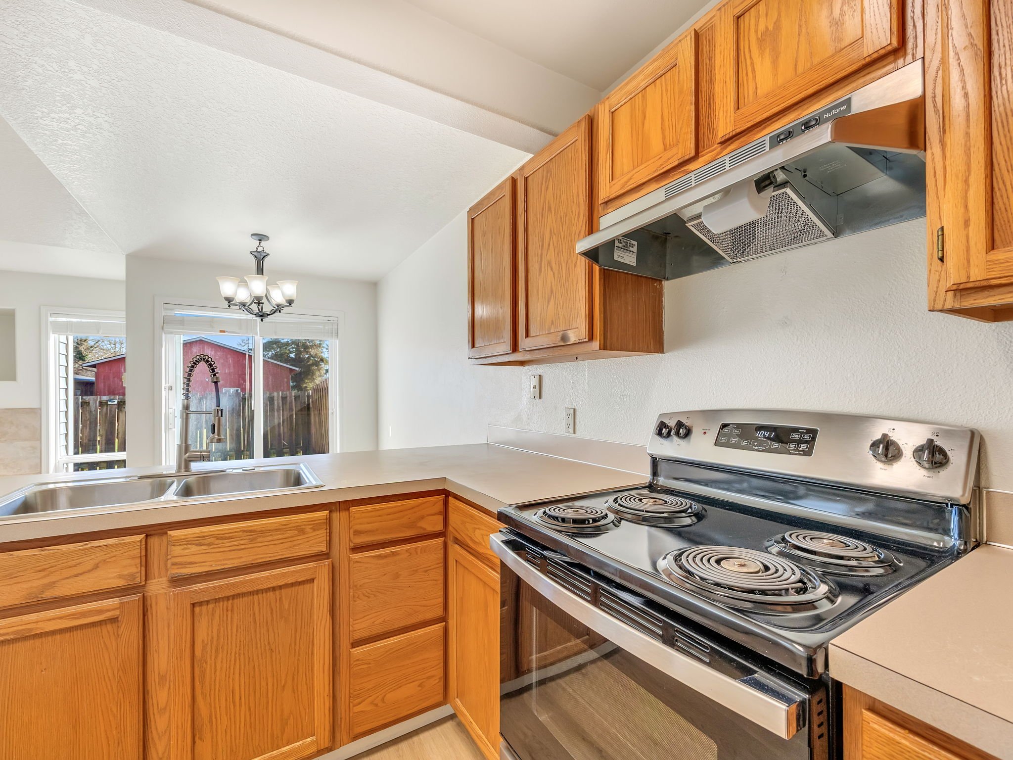 13-web-or-mls-1536 S Main-174.jpg