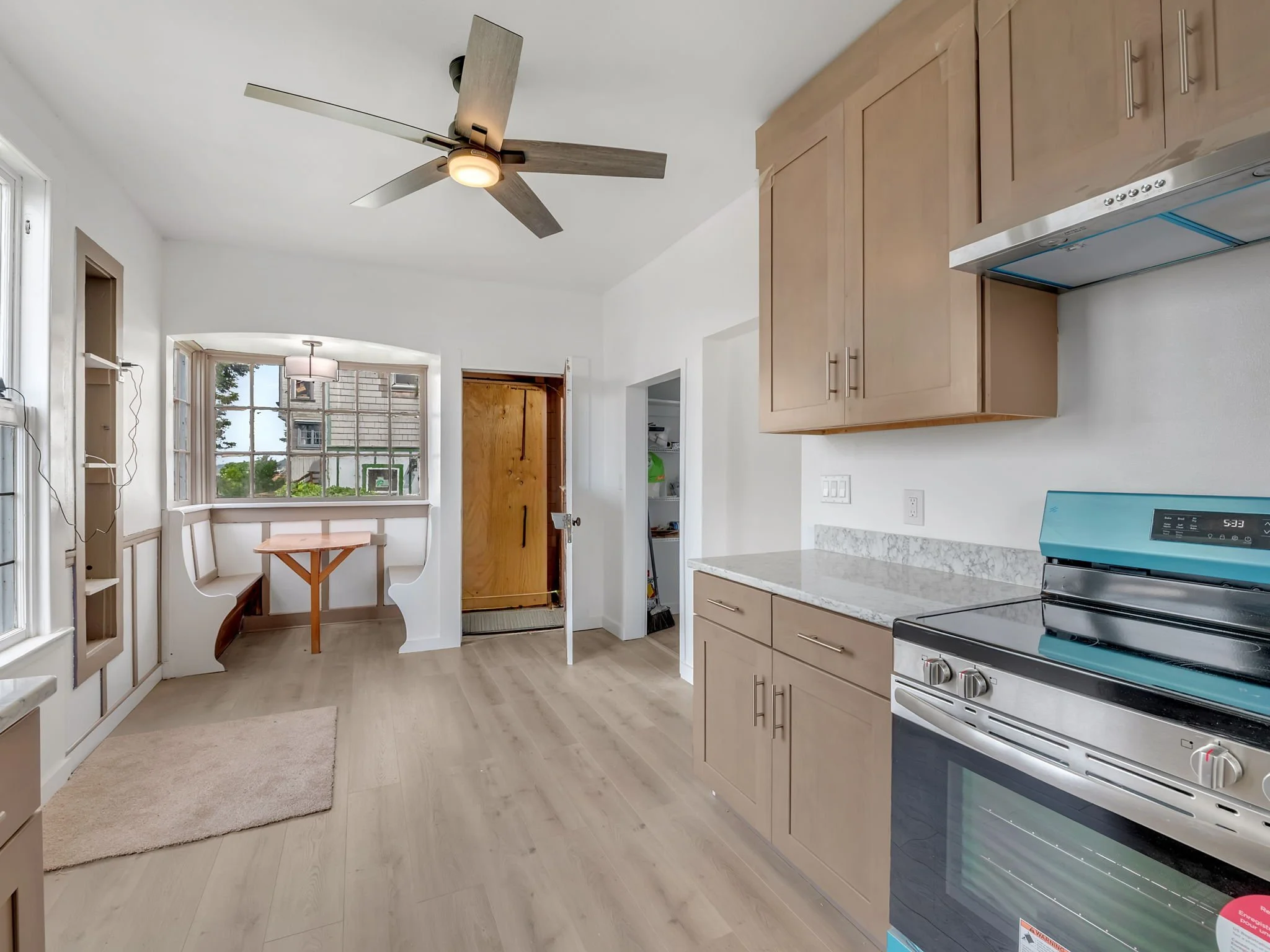 21-web-or-mls-66-70 Bond St-17.jpg