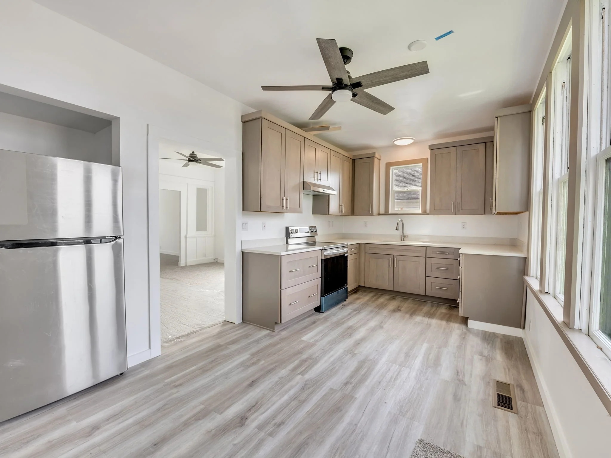 53-web-or-mls-66-70 Bond St-45.jpg