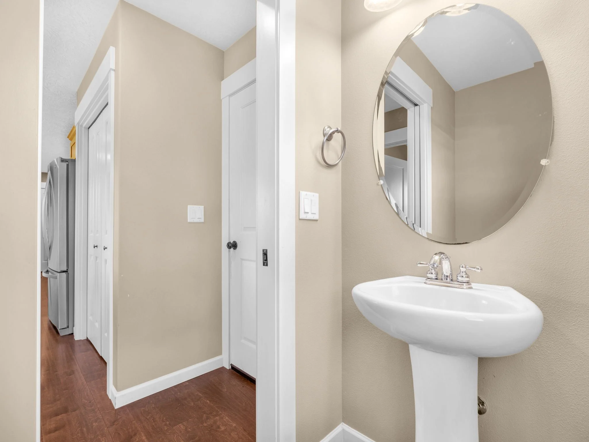 17-web-or-mls-330 SW Kalmia Ave-17.jpg