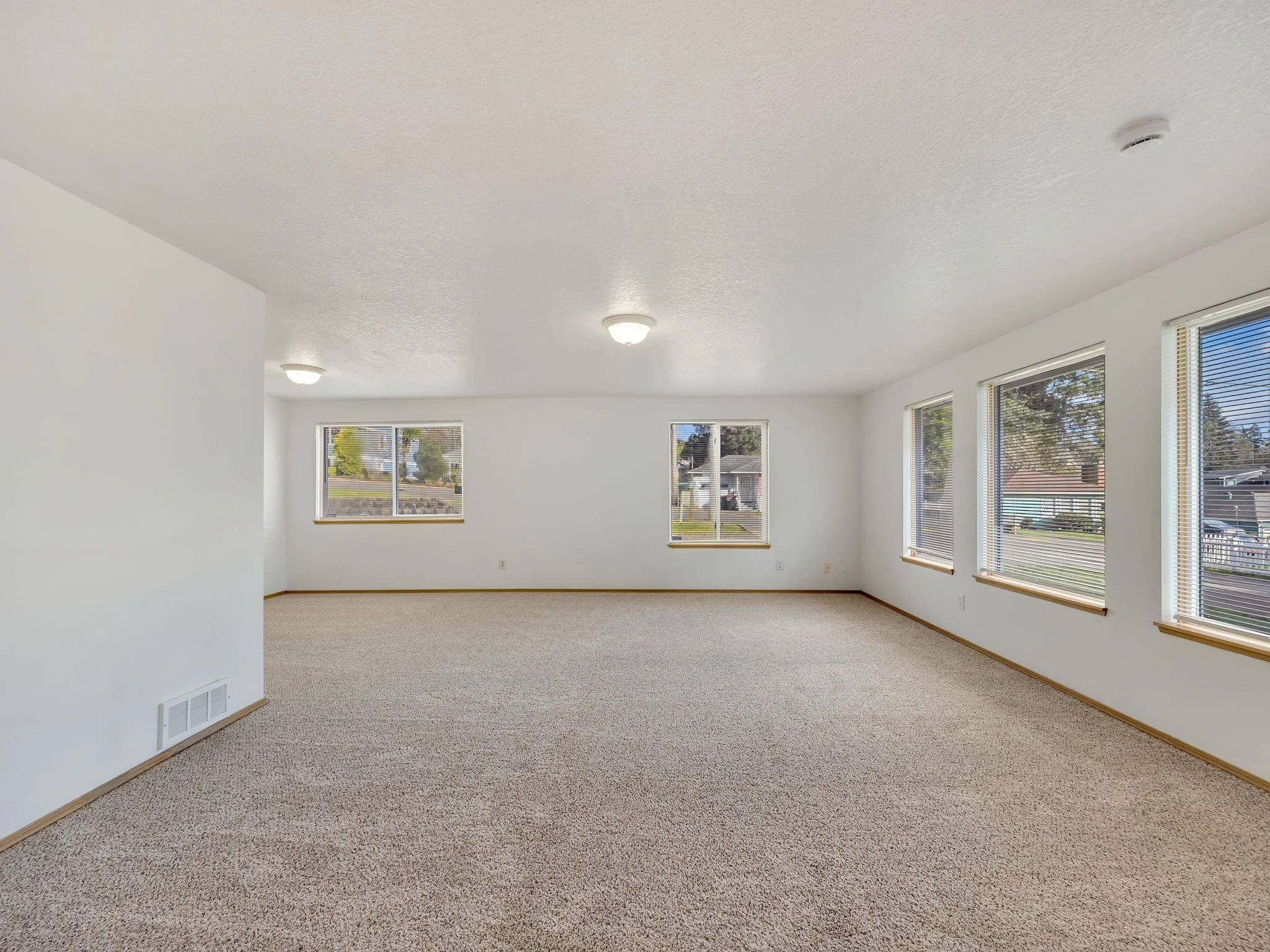 7-web-or-mls-1525 7th St-06.jpg