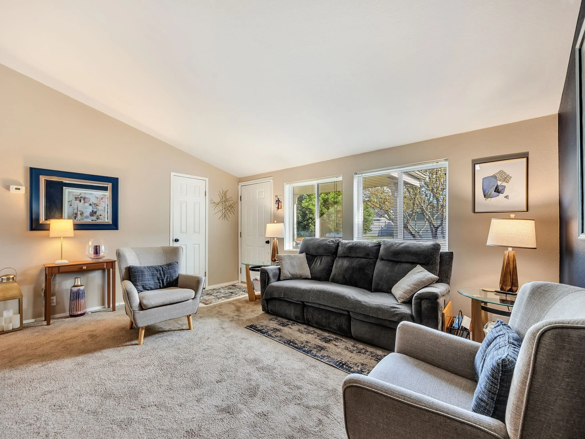16-web-or-mls-1100 NW Warrenton Dr #356, Warrenton-16.jpg