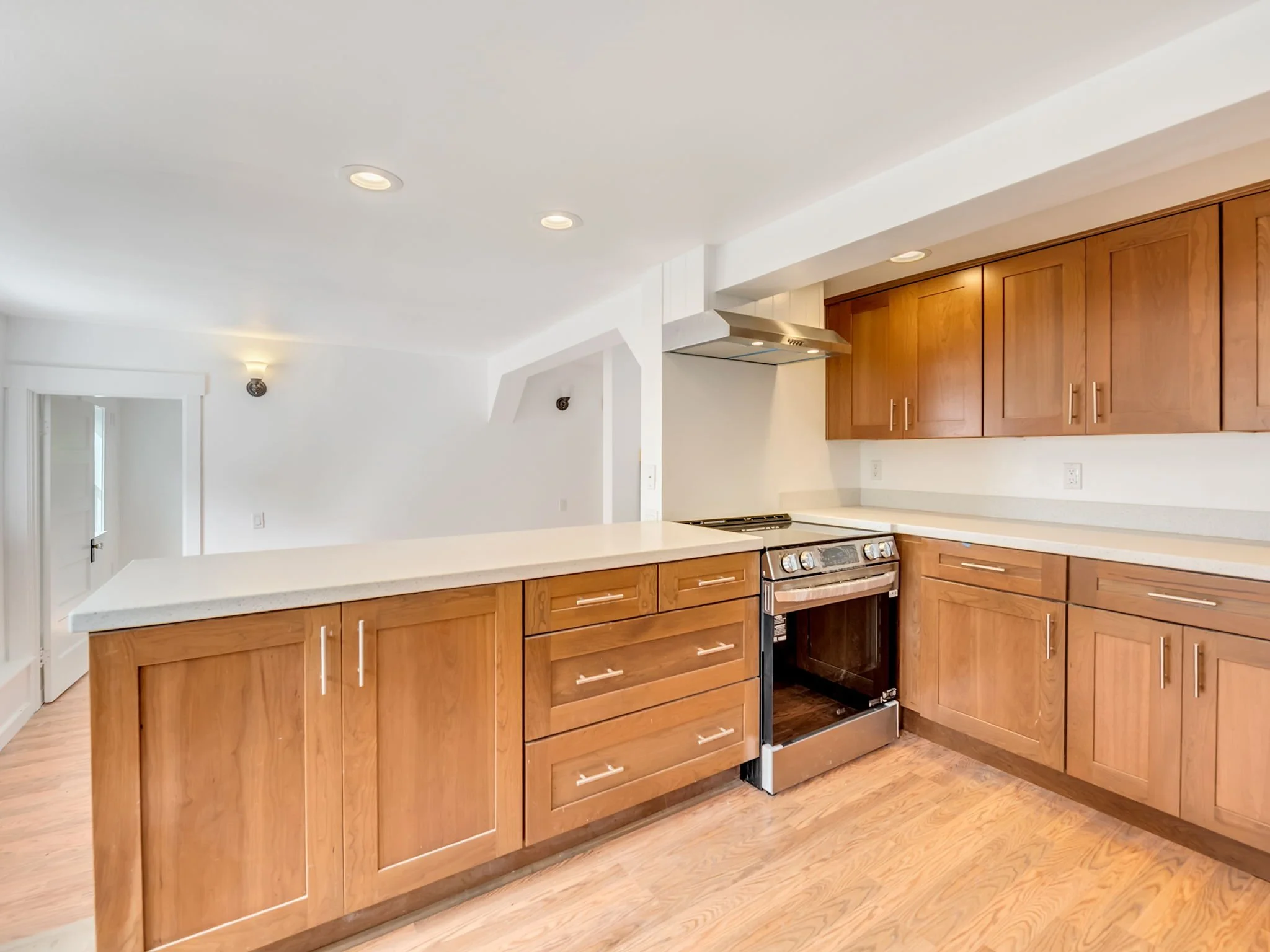 72-web-or-mls-66-70 Bond St-64.jpg
