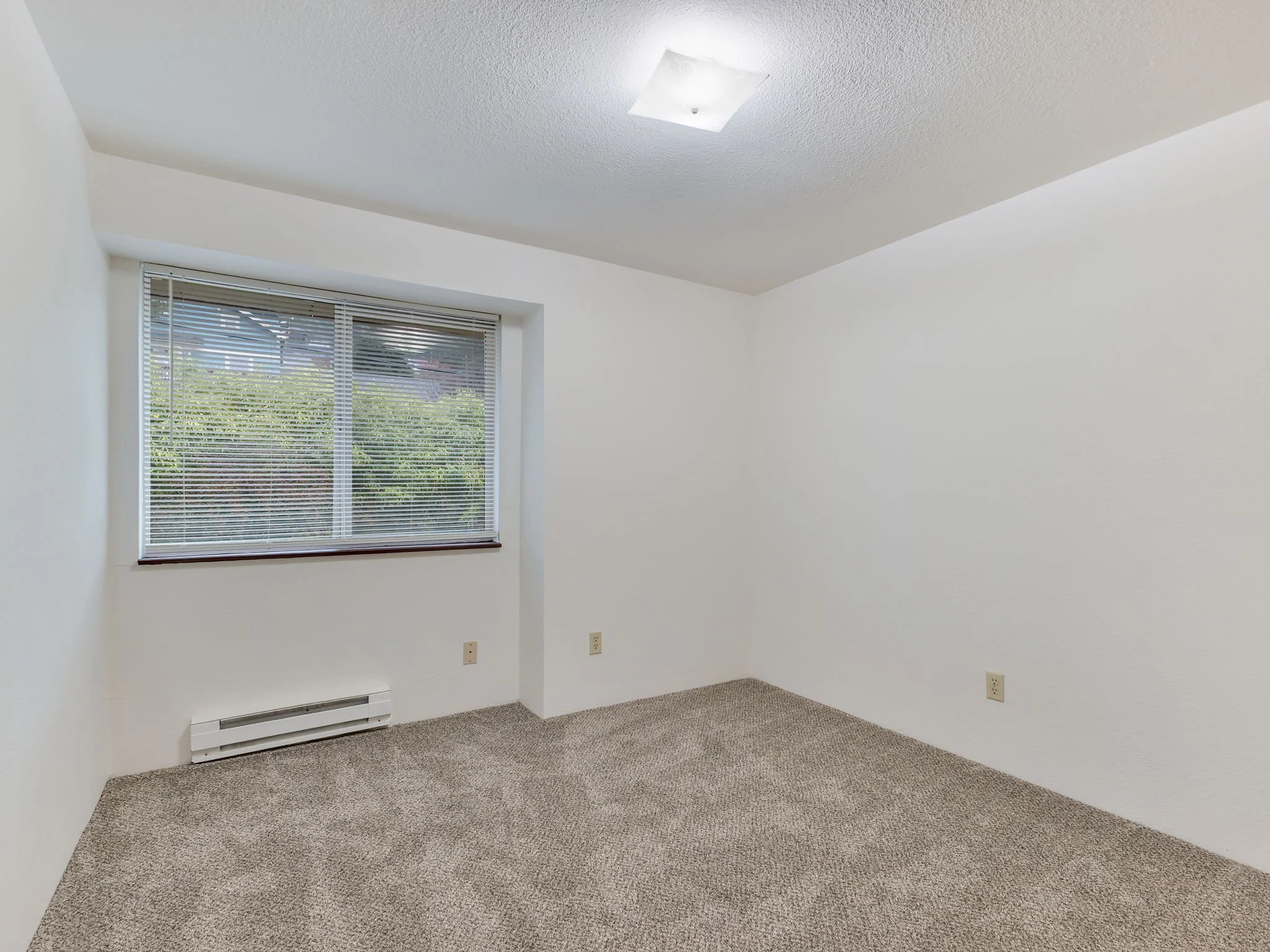 17-web-or-mls-280 Lincoln St #3-17.jpg