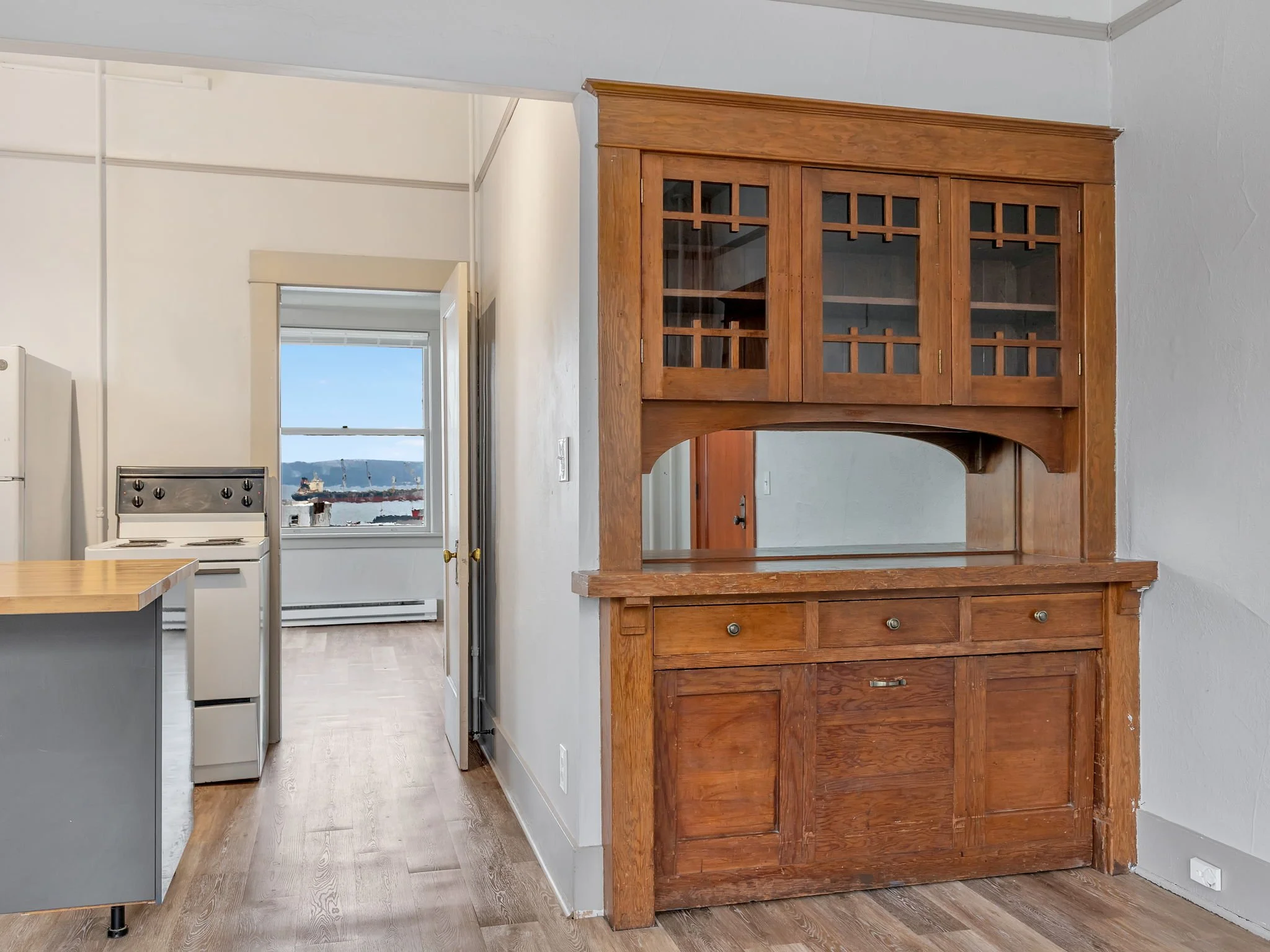 6-web-or-mls-1320 Franklin Ave-17.jpg