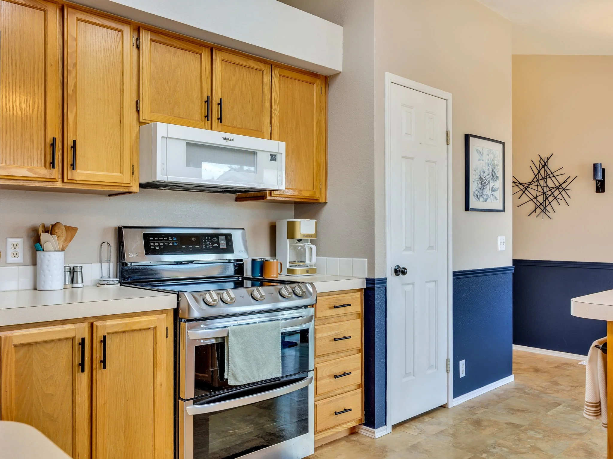 24-web-or-mls-1100 NW Warrenton Dr #356, Warrenton-24.jpg