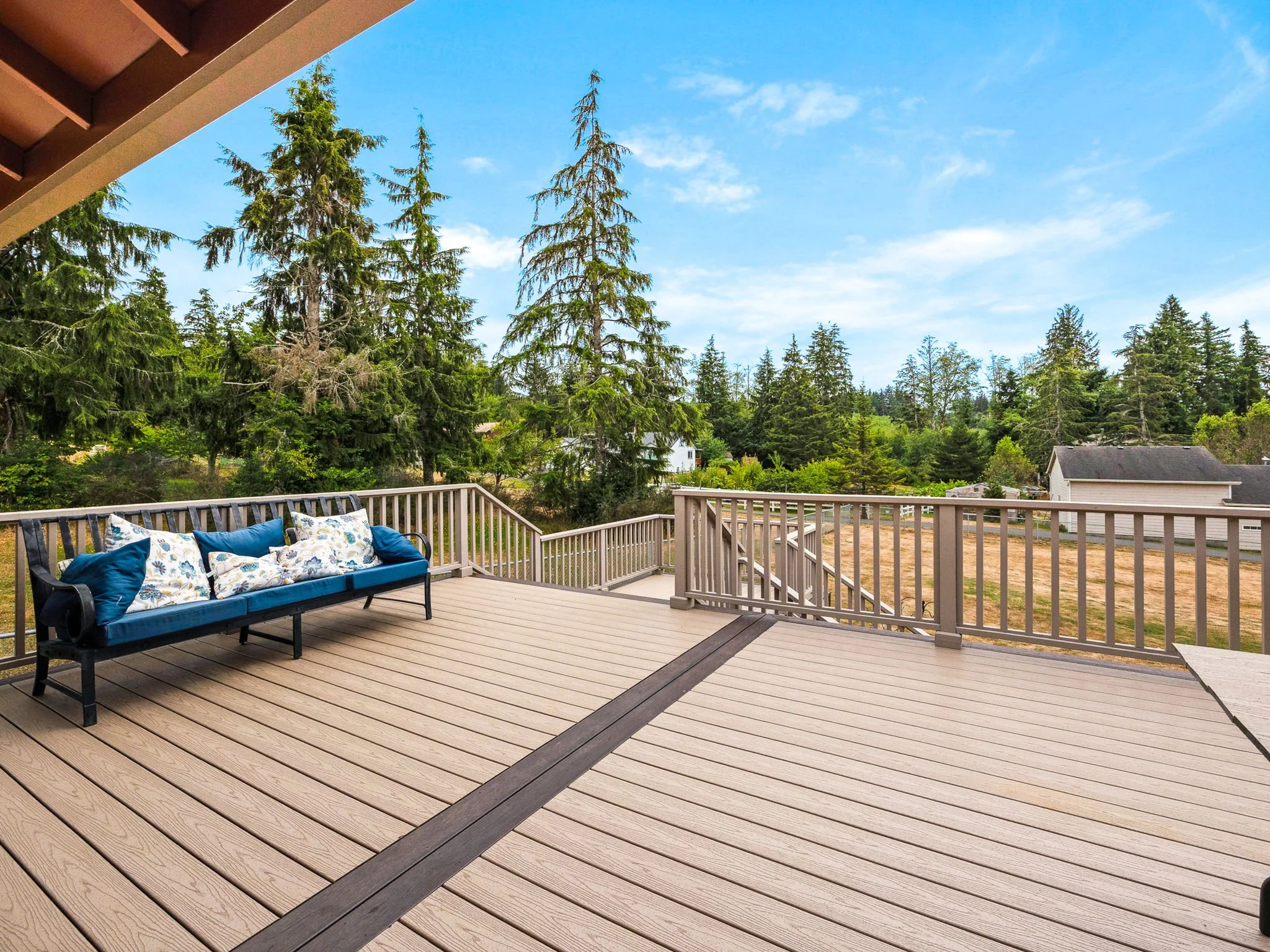 8-web-or-mls-35134 Helligso Ln-08.jpg