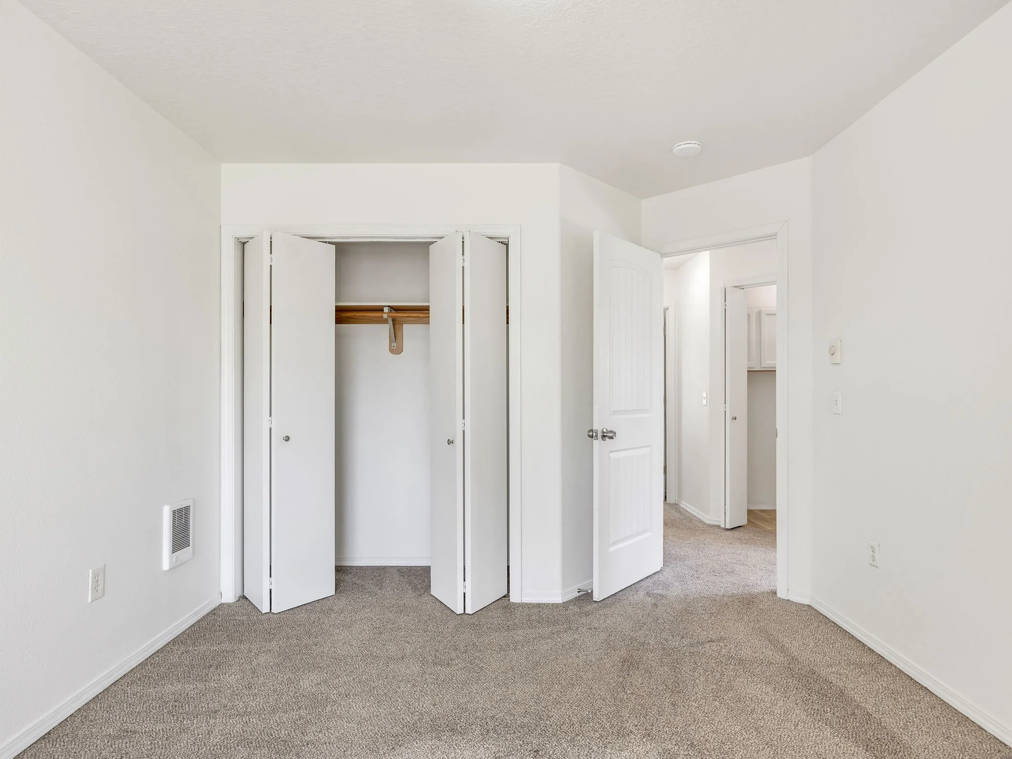 22-web-or-mls-1536 S Main-183.jpg