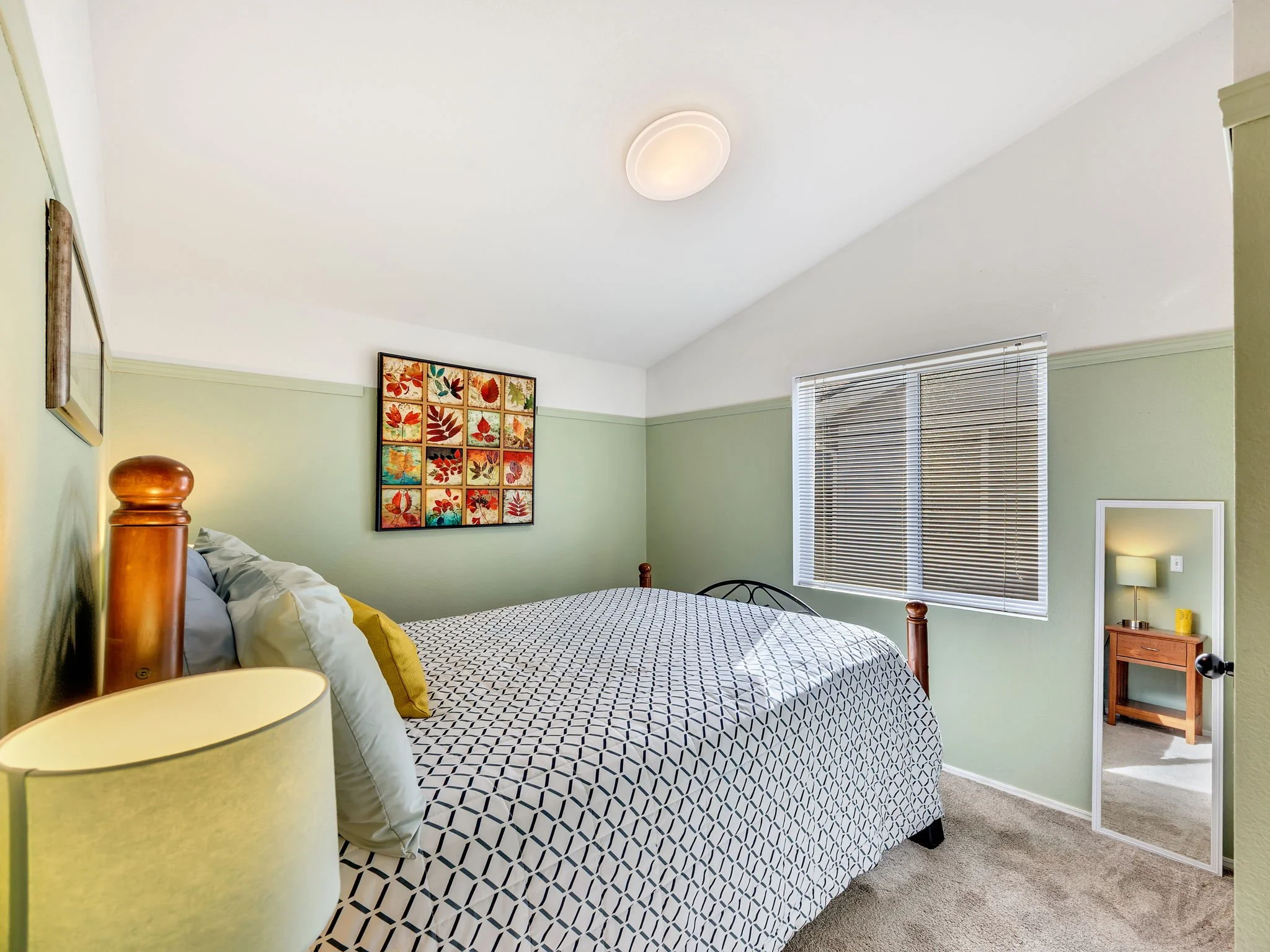 37-web-or-mls-1100 NW Warrenton Dr #356, Warrenton-37.jpg
