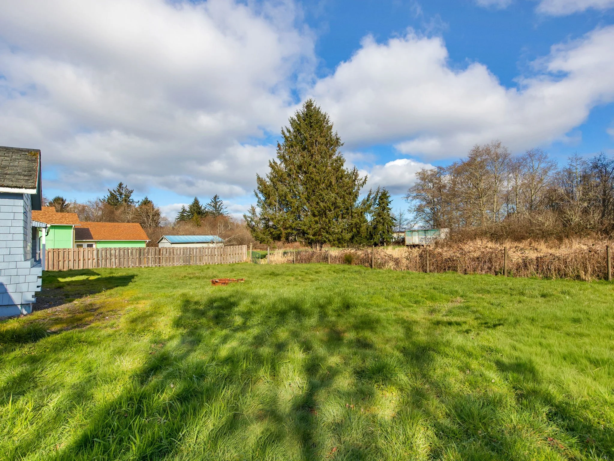 5-web-or-mls-92303 Willow Rd-10.jpg