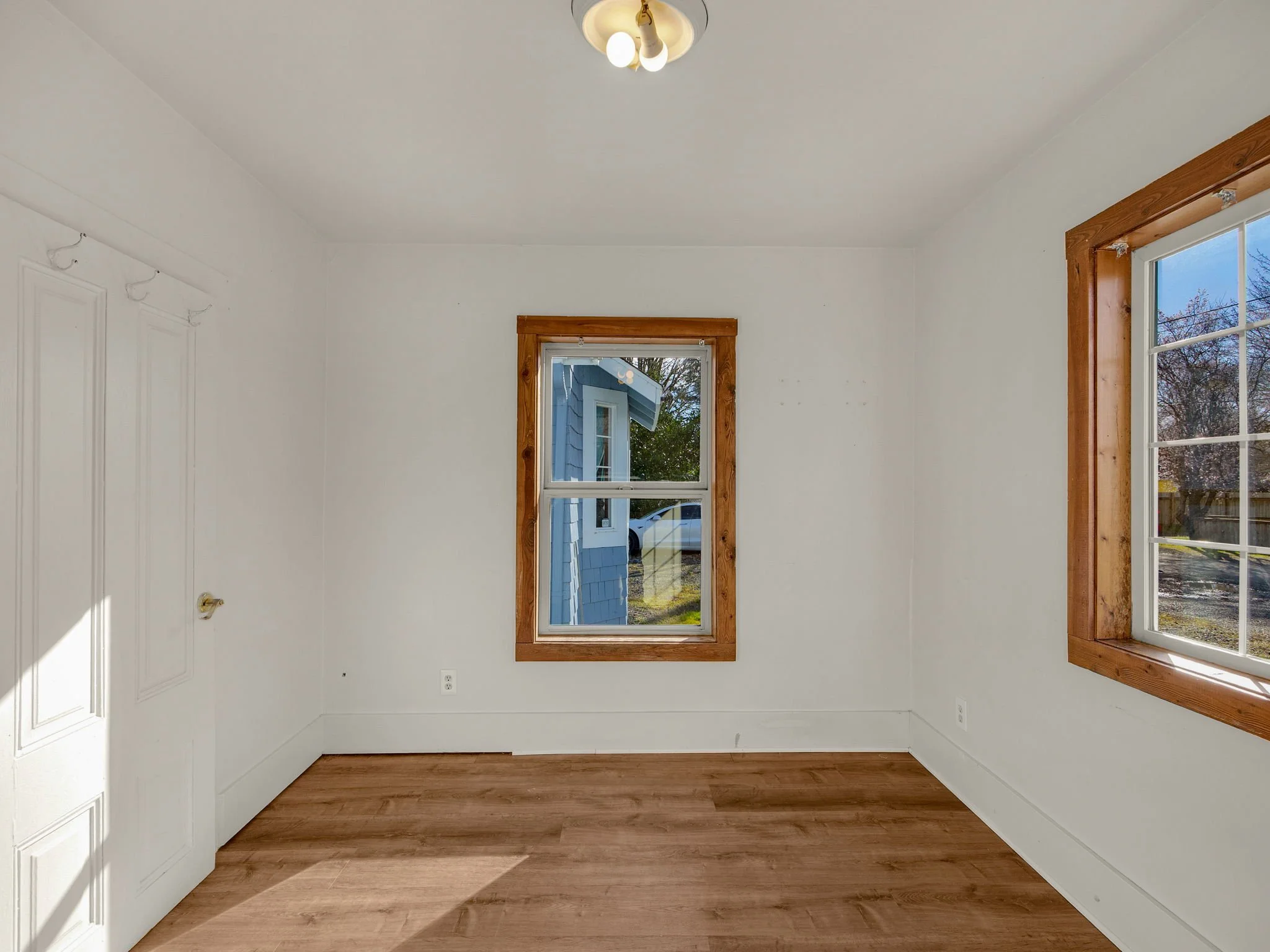 35-web-or-mls-92303 Willow Rd-35.jpg