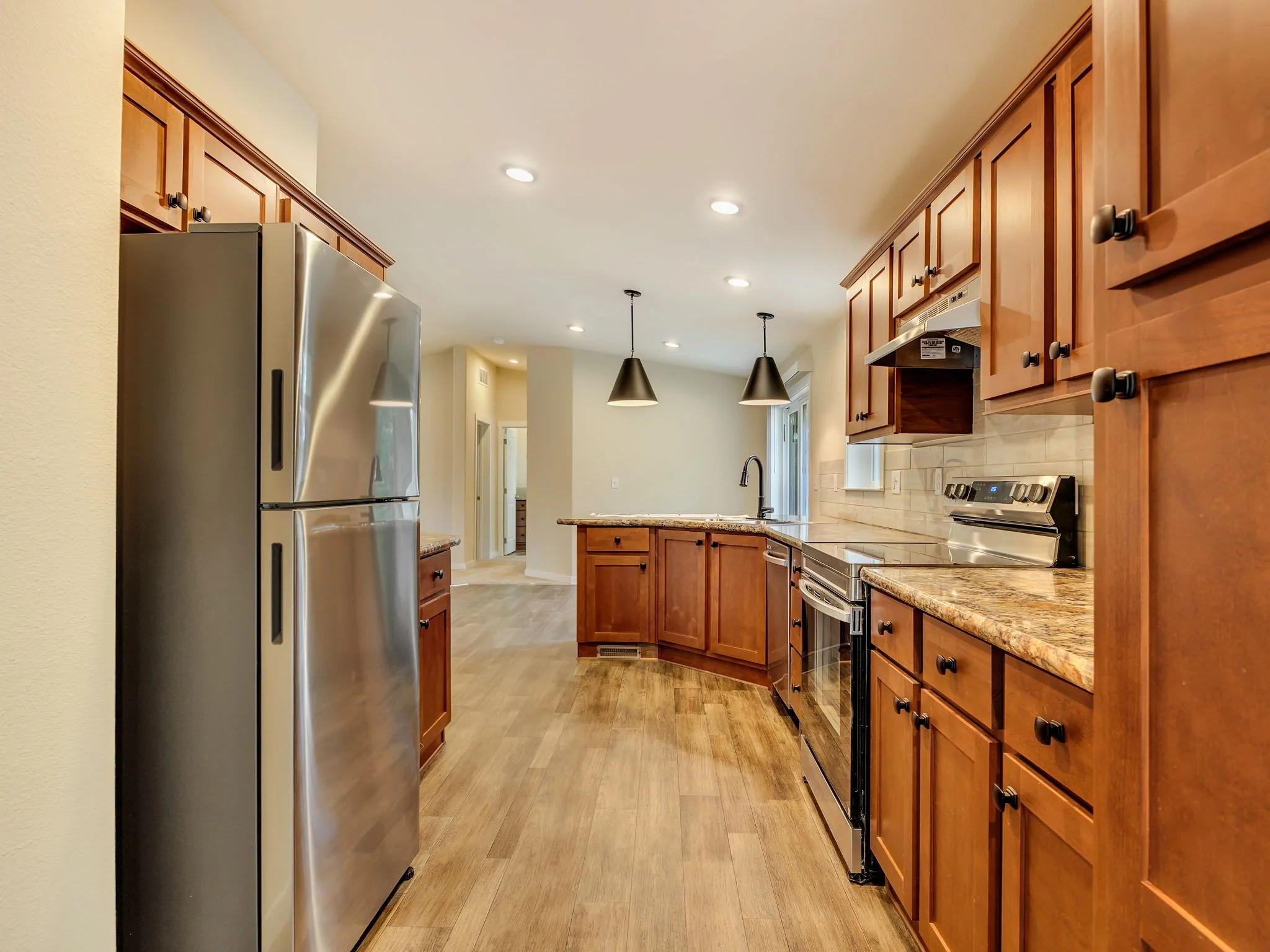 24-web-or-mls-92166 Conroy Rd-20.jpg