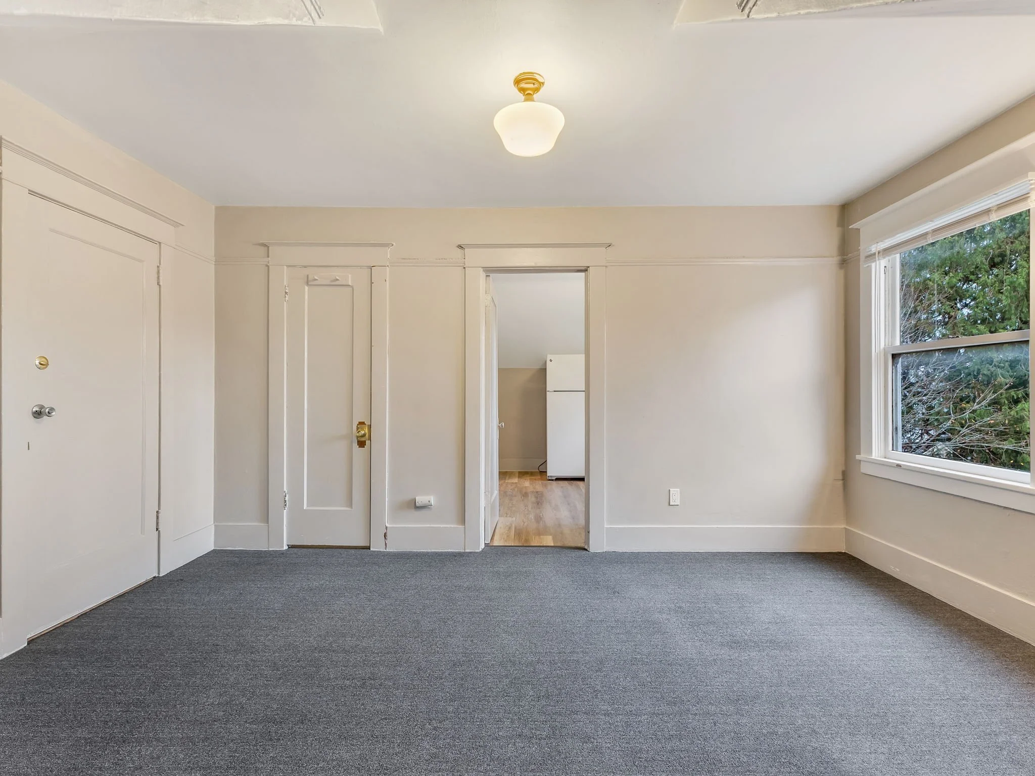 20-web-or-mls-1320 Franklin Ave-04.jpg