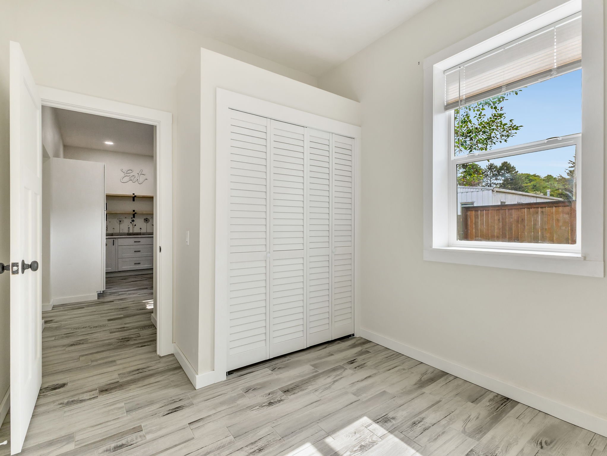 9-web-or-mls-138 S Main-09.jpg