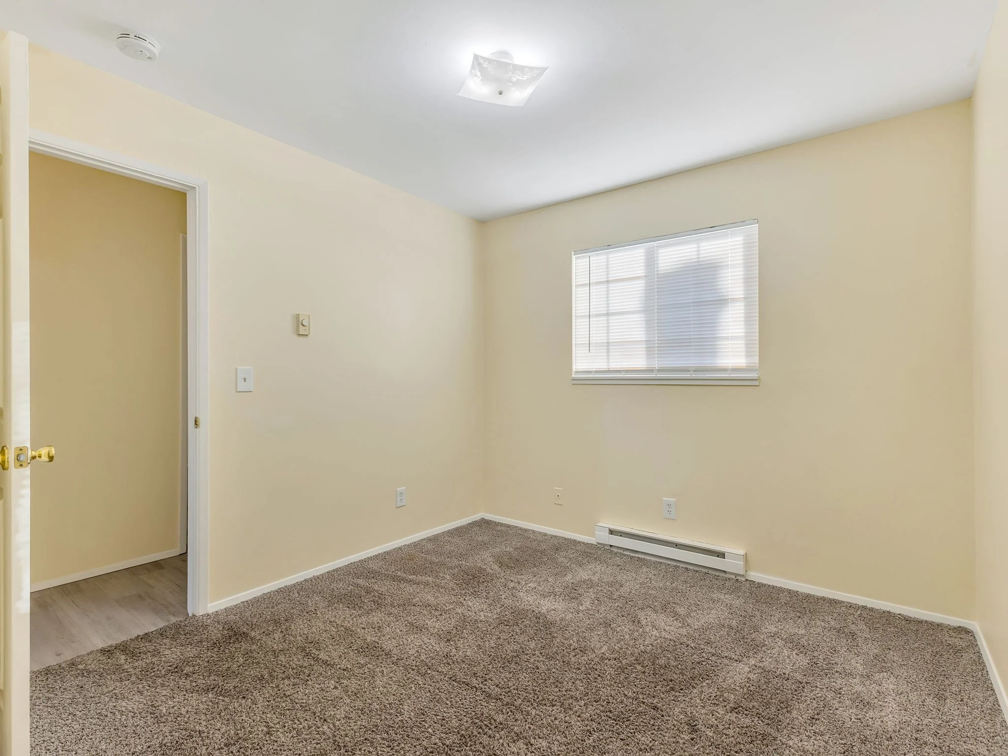 26-web-or-mls-2135 S Edgewood-24.jpg