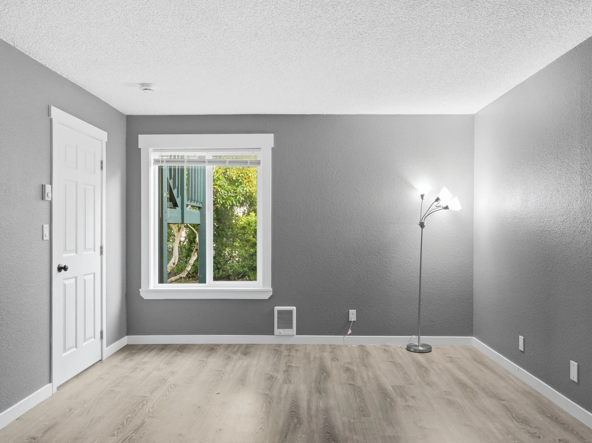 23-web-or-mls-336 NE Skipanon Dr-23.jpg