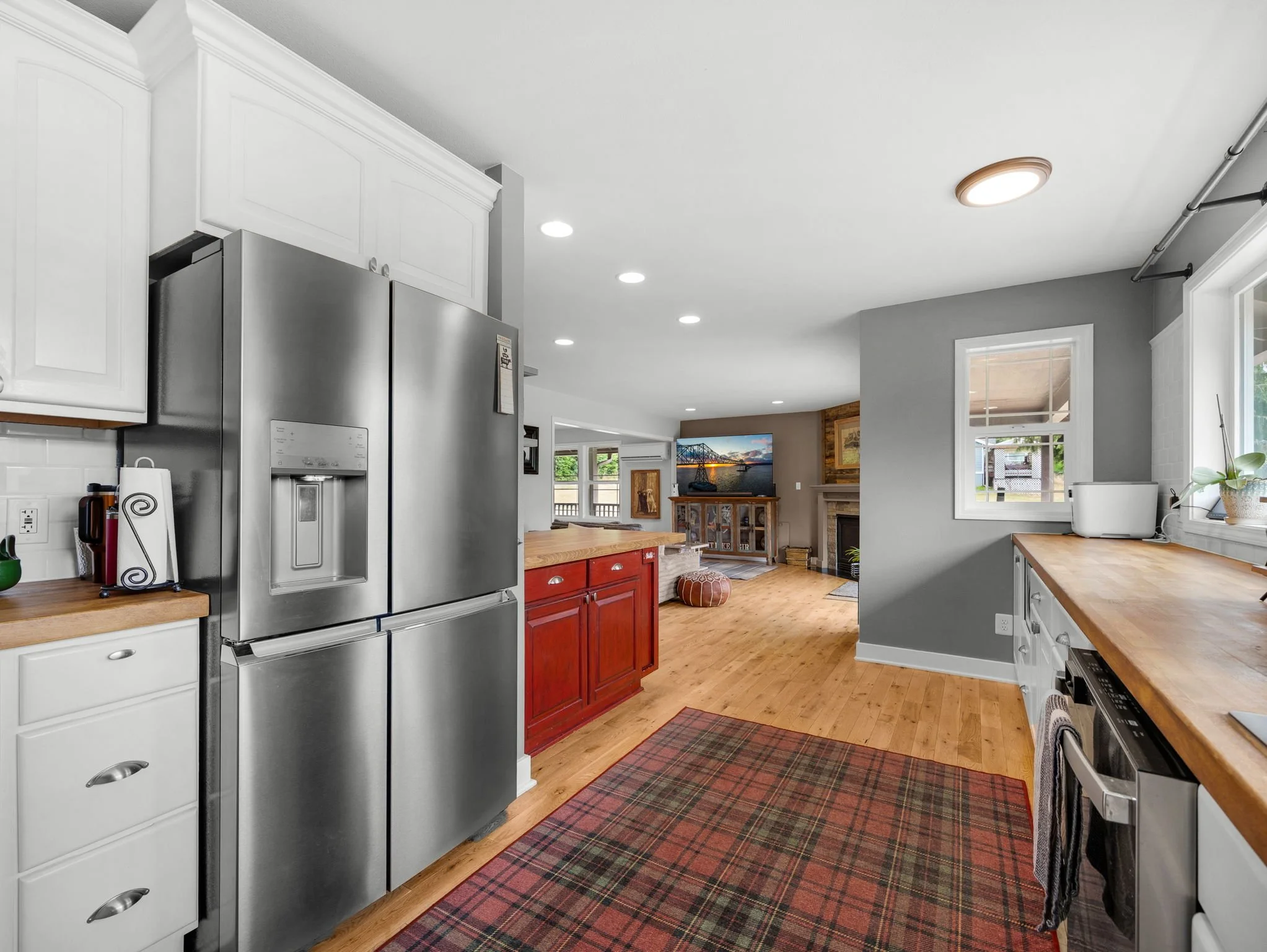 33-web-or-mls-35134 Helligso Ln-29.jpg