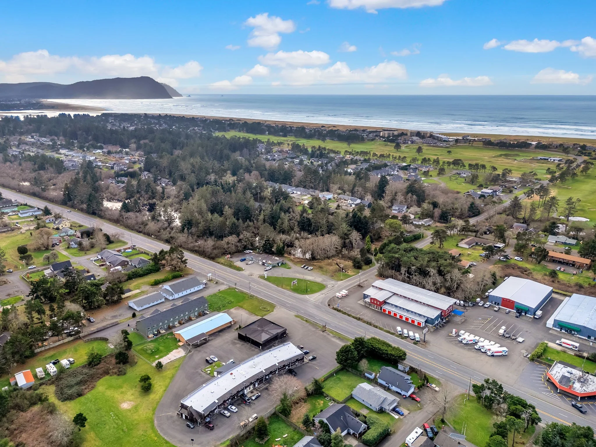 14-web-or-mls-4253 Hwy 101-14.jpg