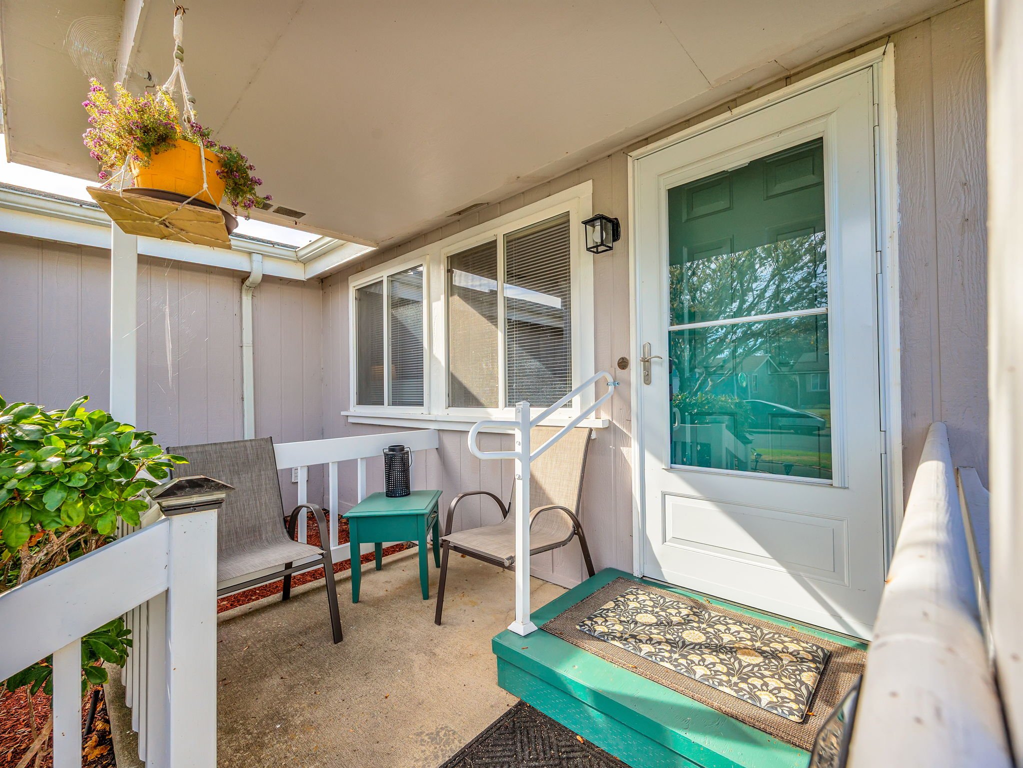 12-web-or-mls-1100 NW Warrenton Dr #356, Warrenton-12.jpg