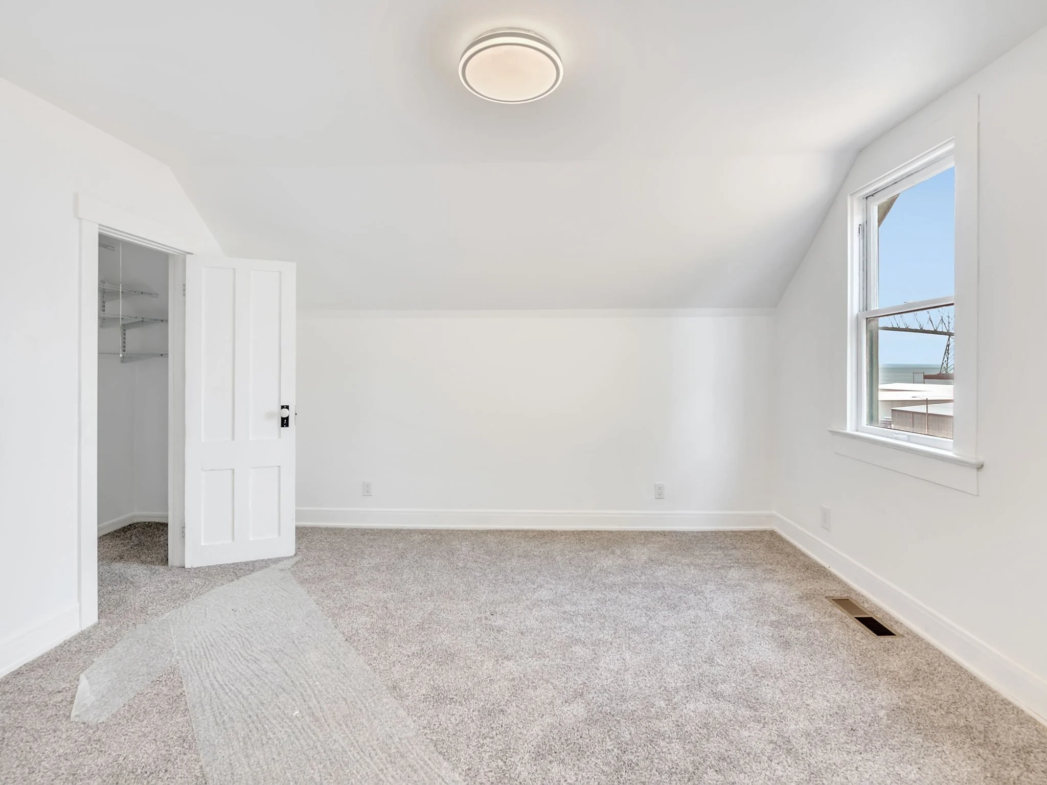 55-web-or-mls-66-70 Bond St-47.jpg