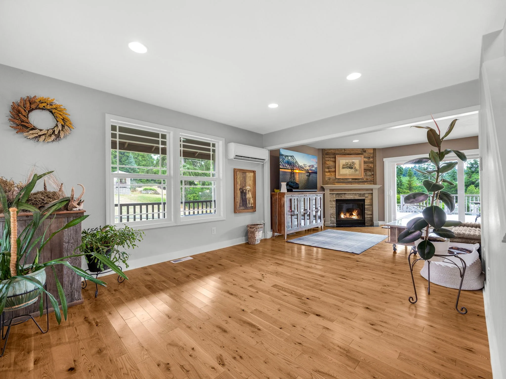 43-web-or-mls-35134 Helligso Ln-39.jpg