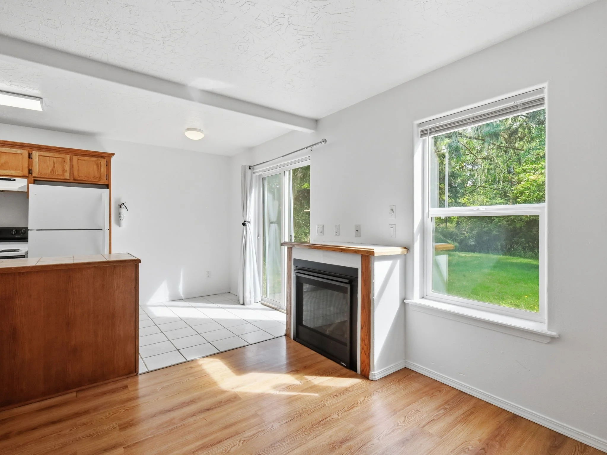 11-web-or-mls-580 7th Ct-11.jpg