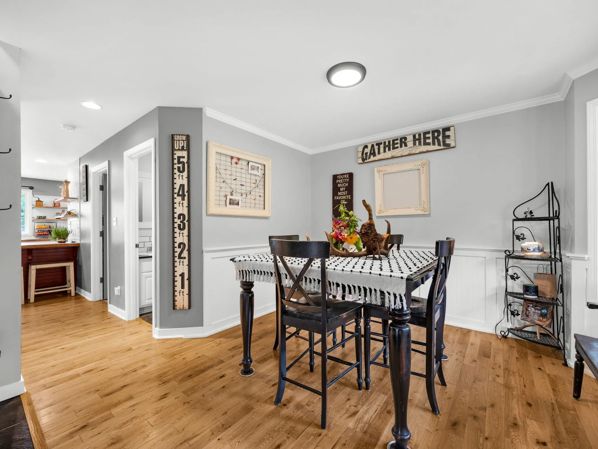 24-web-or-mls-35134 Helligso Ln-20.jpg