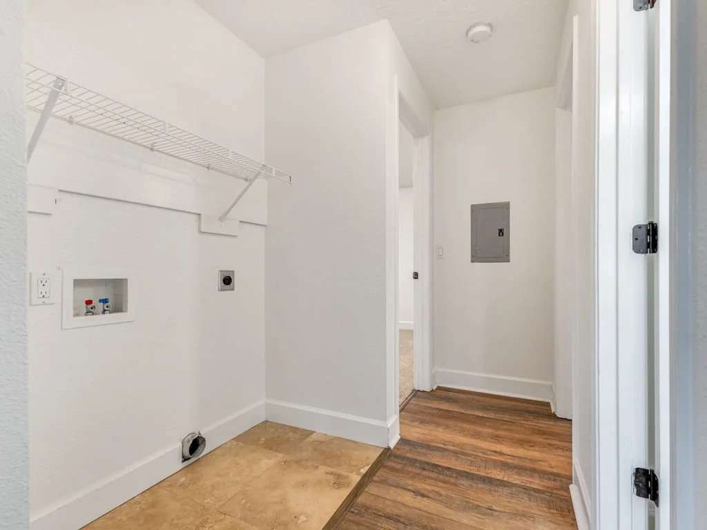 13-web-or-mls-1601 Broadway St #19-13.jpg