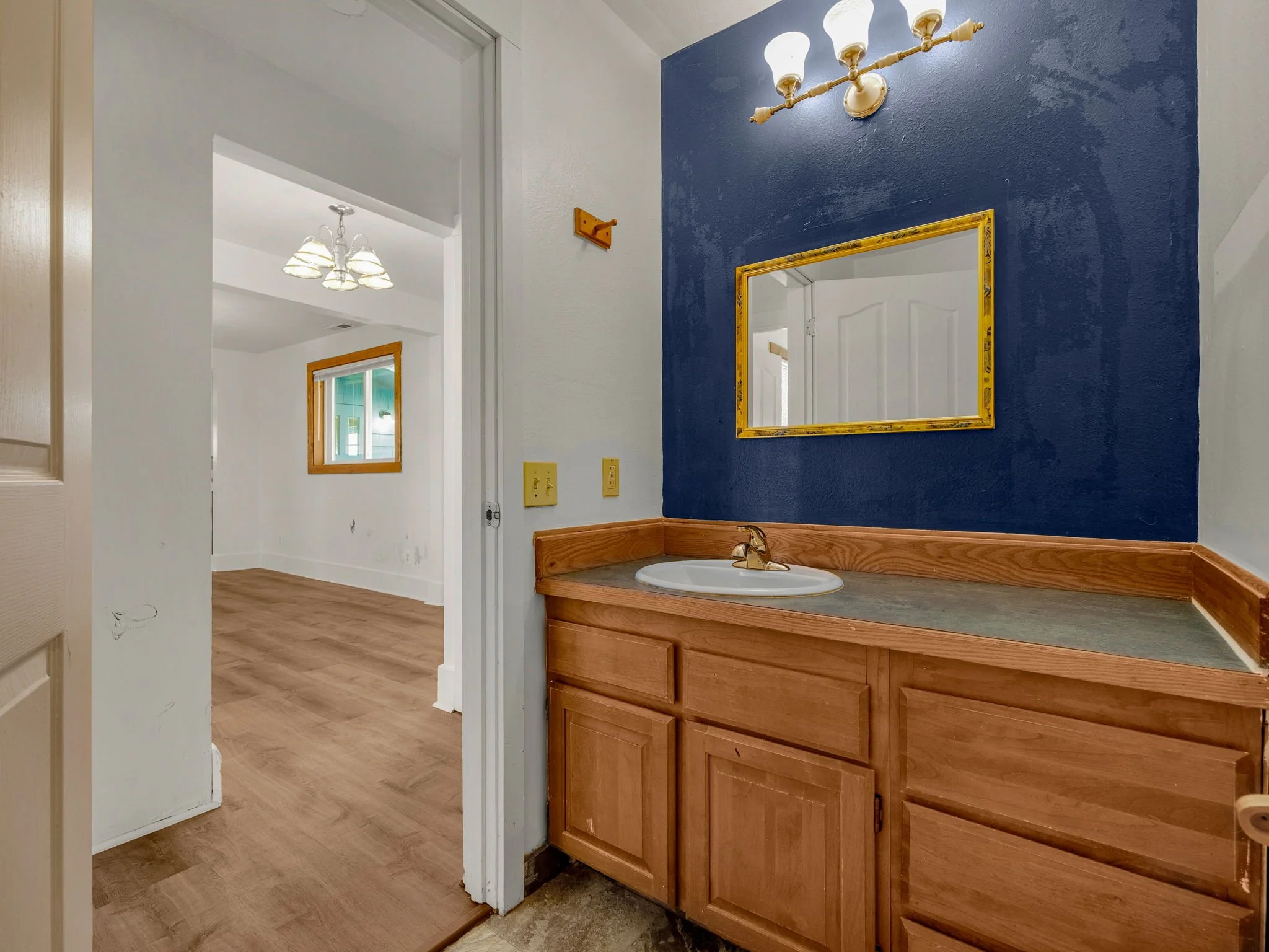 40-web-or-mls-92303 Willow Rd-40.jpg