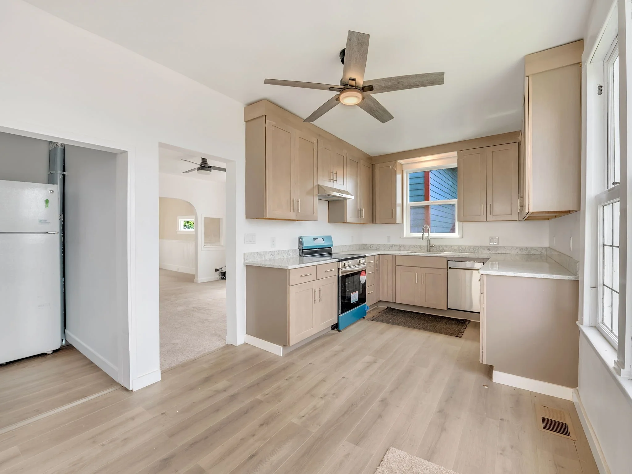 25-web-or-mls-66-70 Bond St-21.jpg