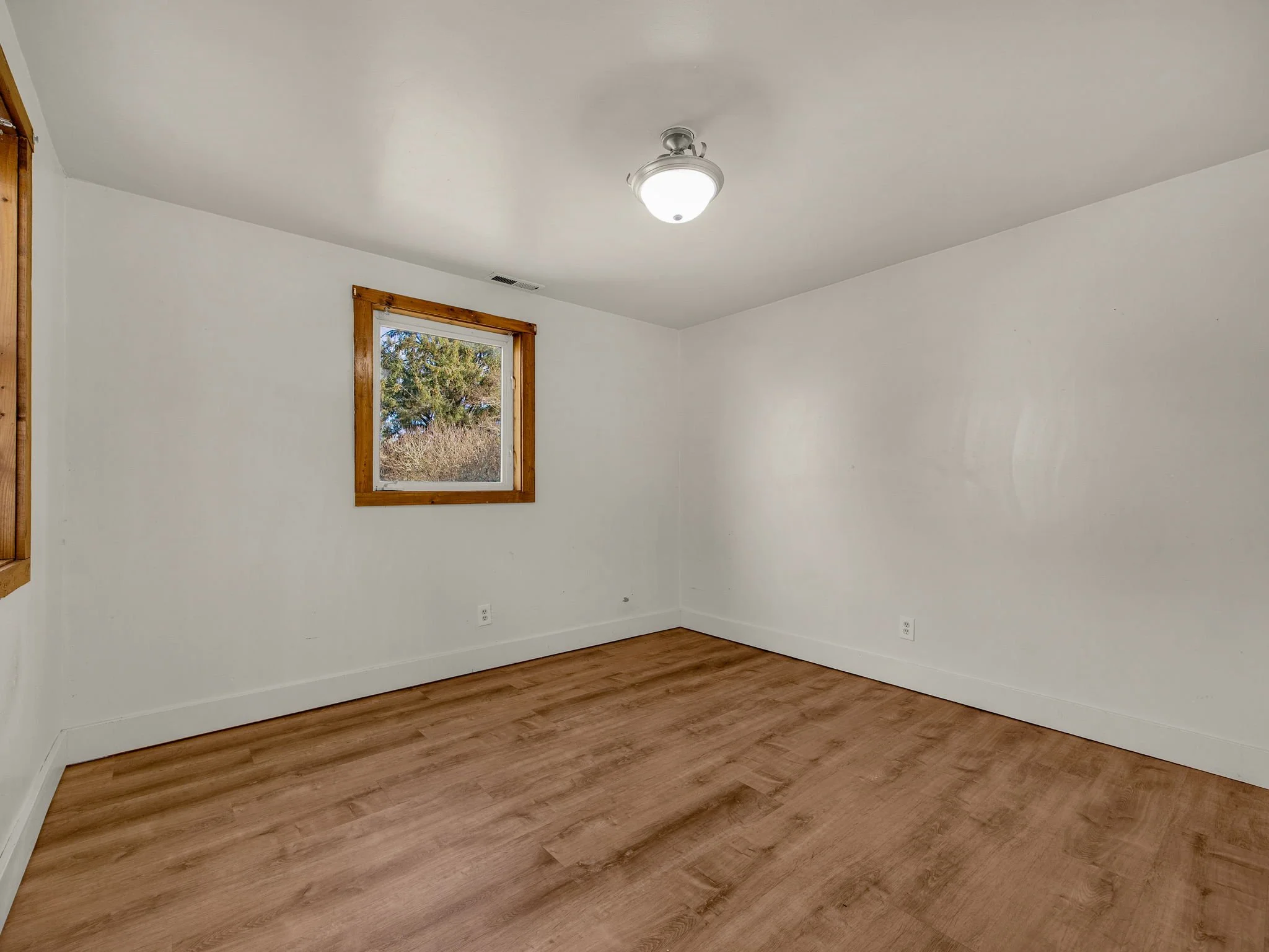 36-web-or-mls-92303 Willow Rd-36.jpg