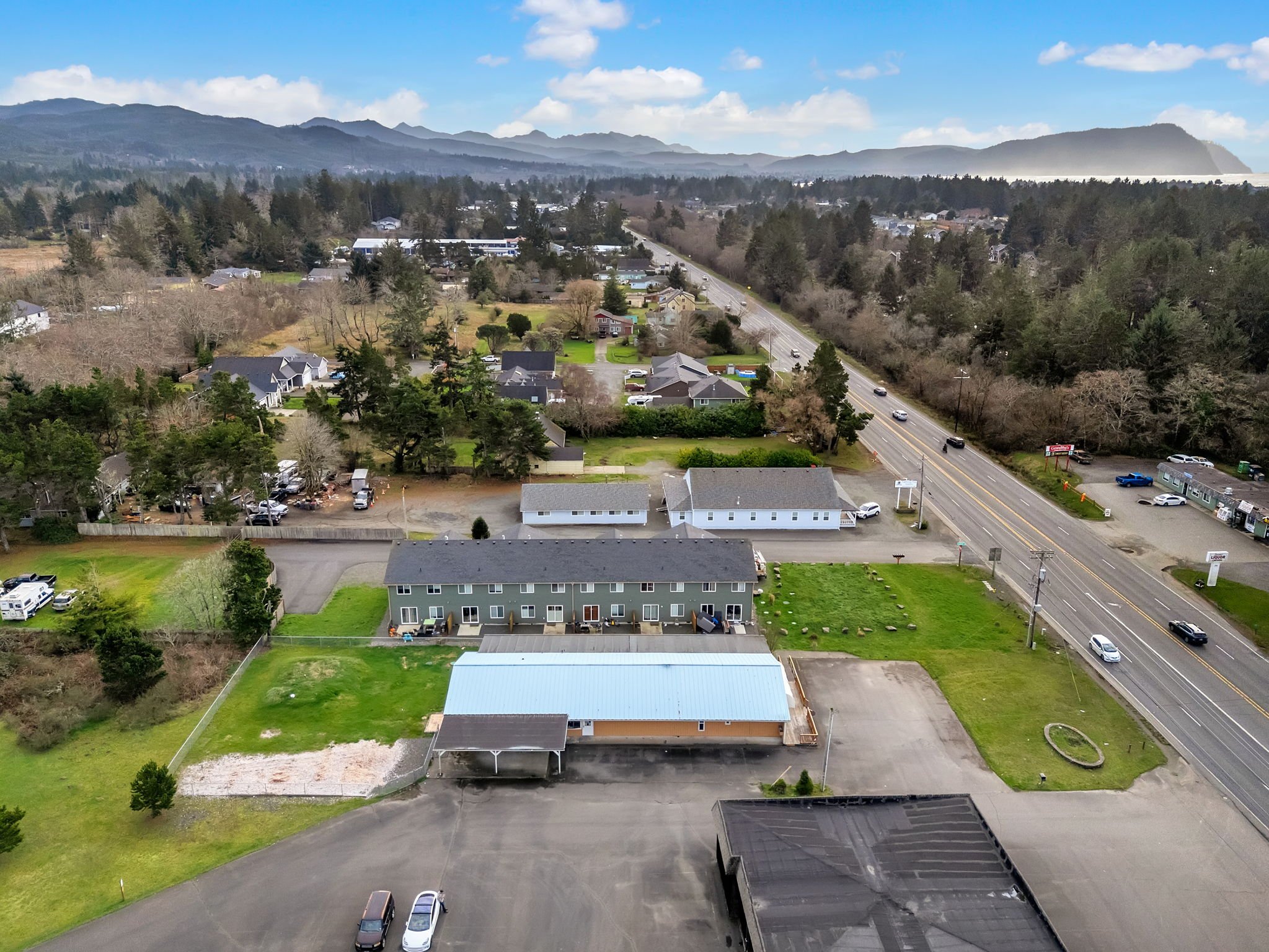 11-web-or-mls-4253 Hwy 101-11.jpg